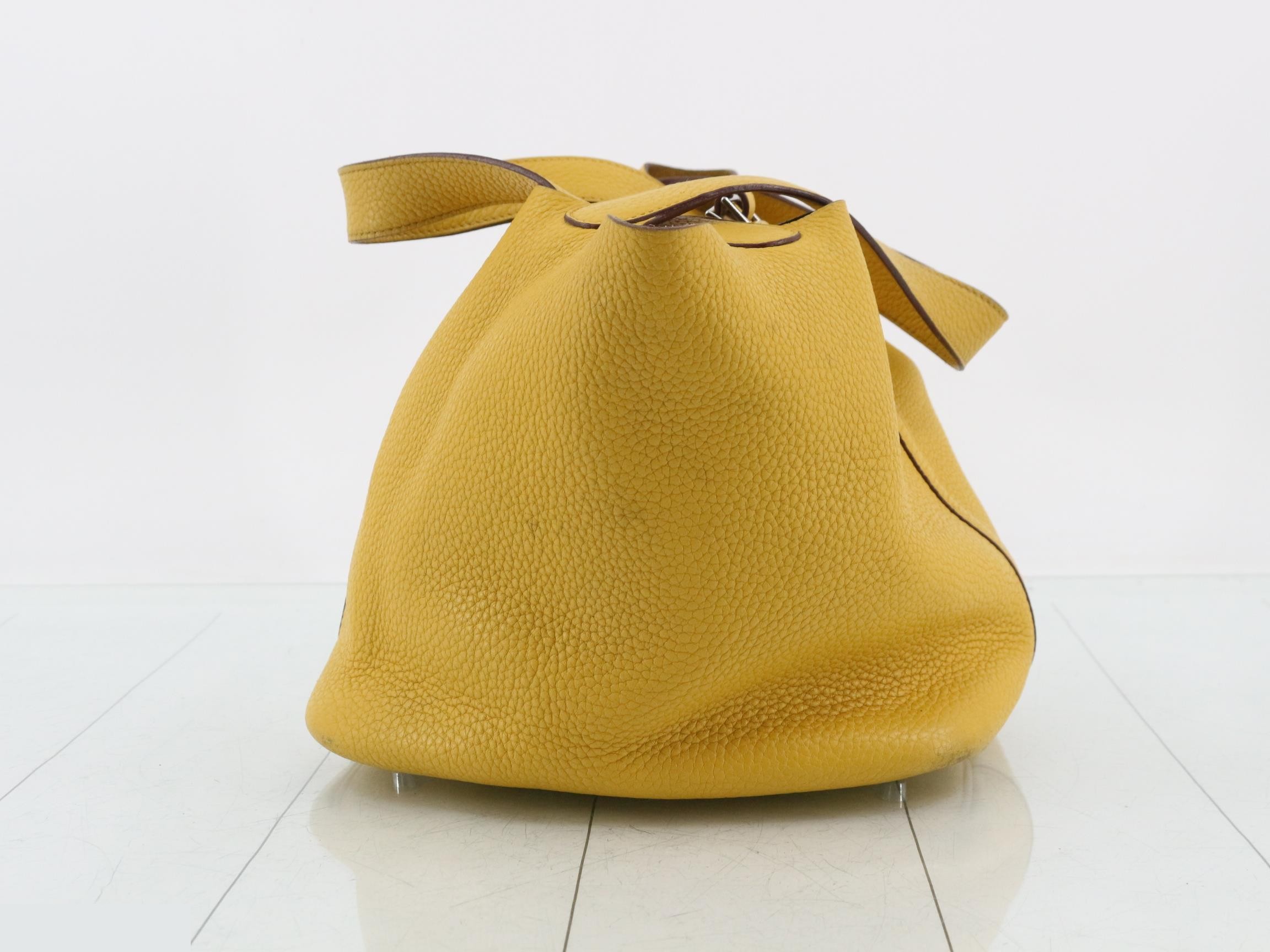 handbag — view 3