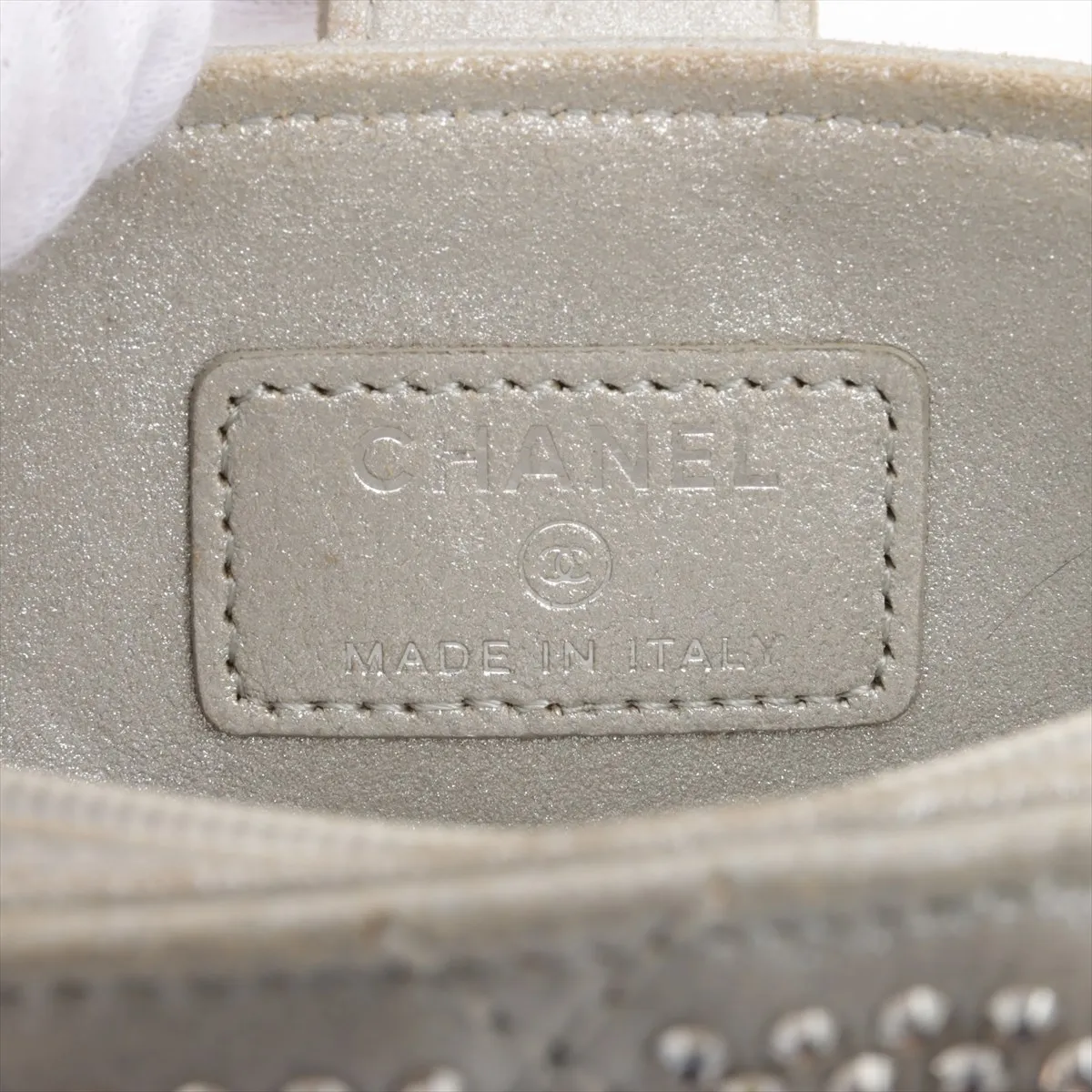 Matelasse Lambskin Pouch Gray Silver Hardware 17000111 Rhinestone Missing — view 6
