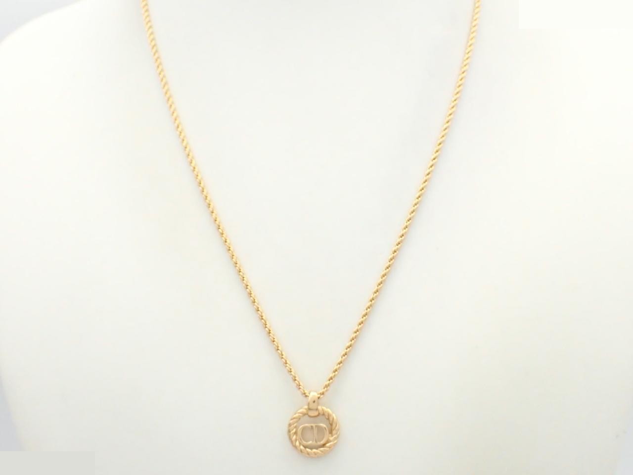 Gold necklace, neck circumference approximately 45cm — view 3