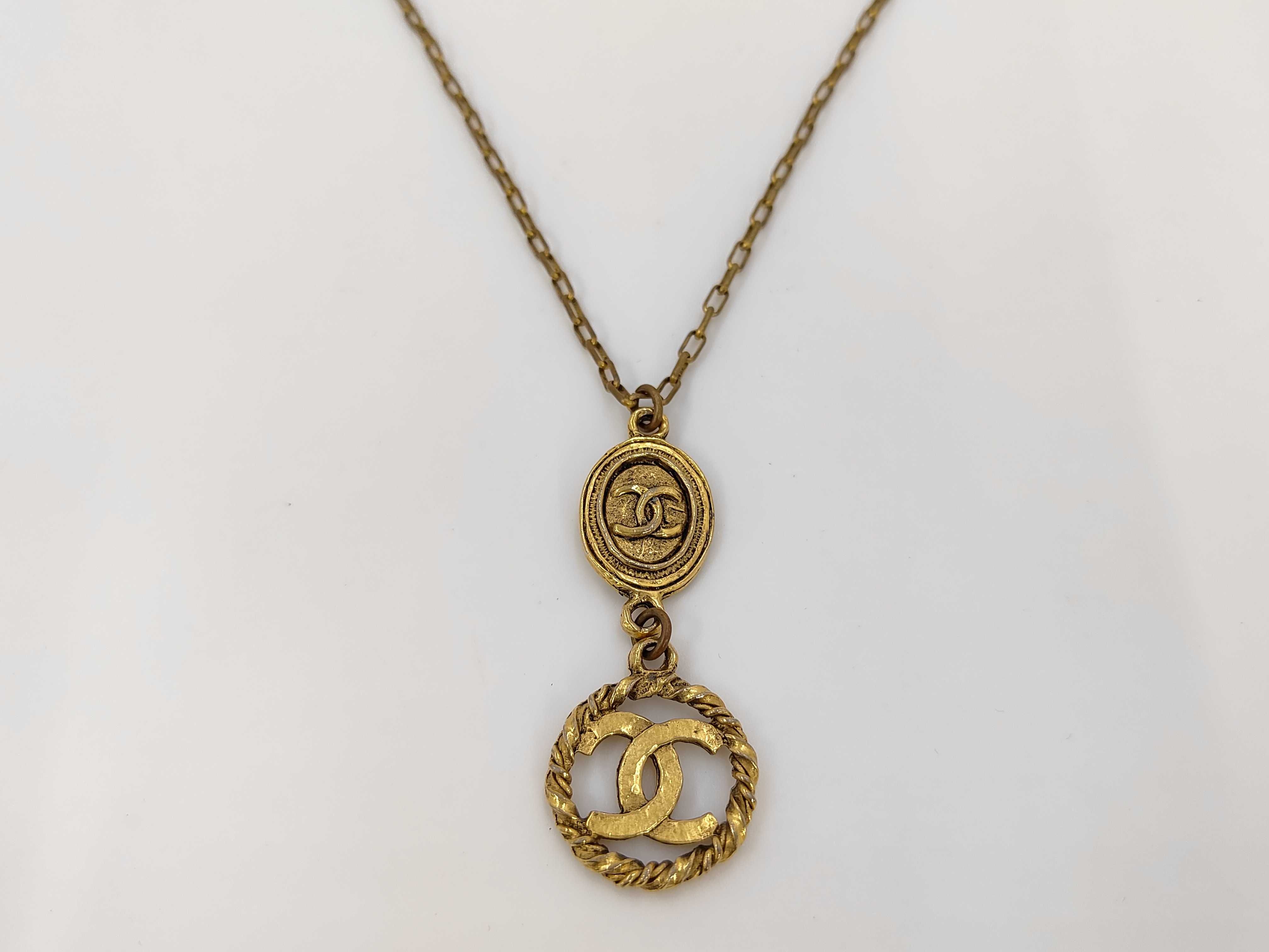 Vintage Classic Necklace — view 2