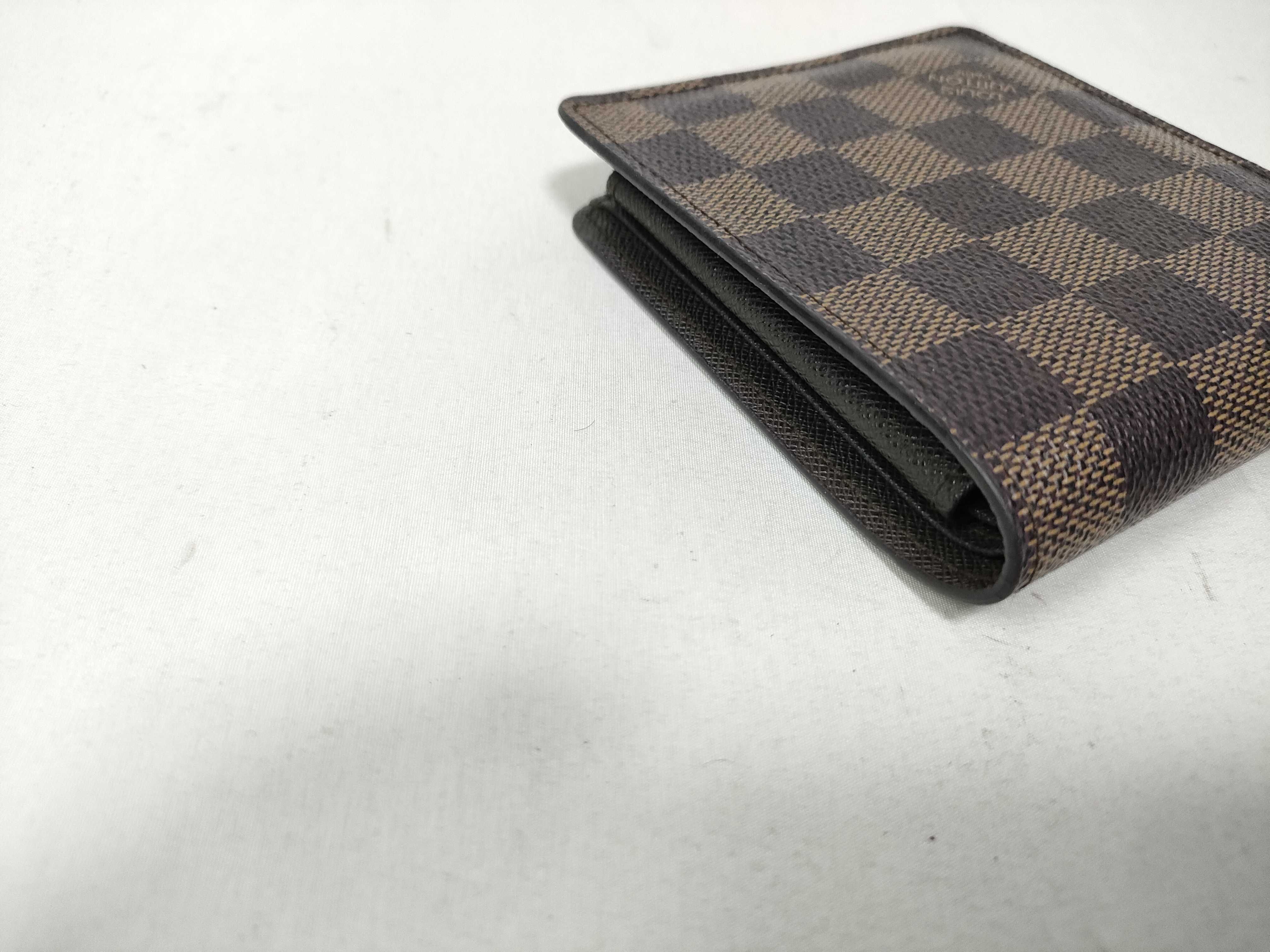 Damier Louis Vuitton Damier Wallet — view 7