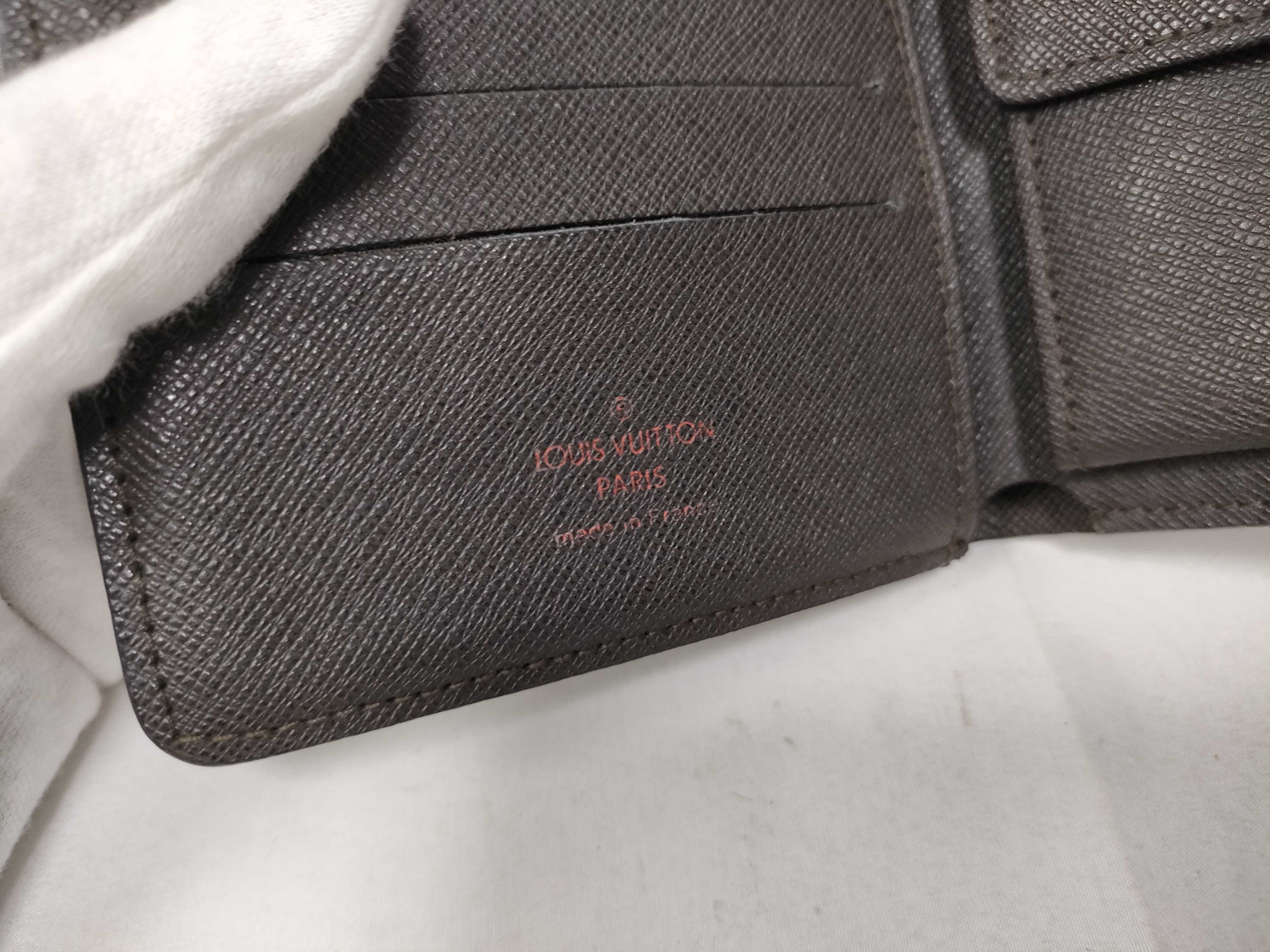 Damier Louis Vuitton Damier Wallet — view 9