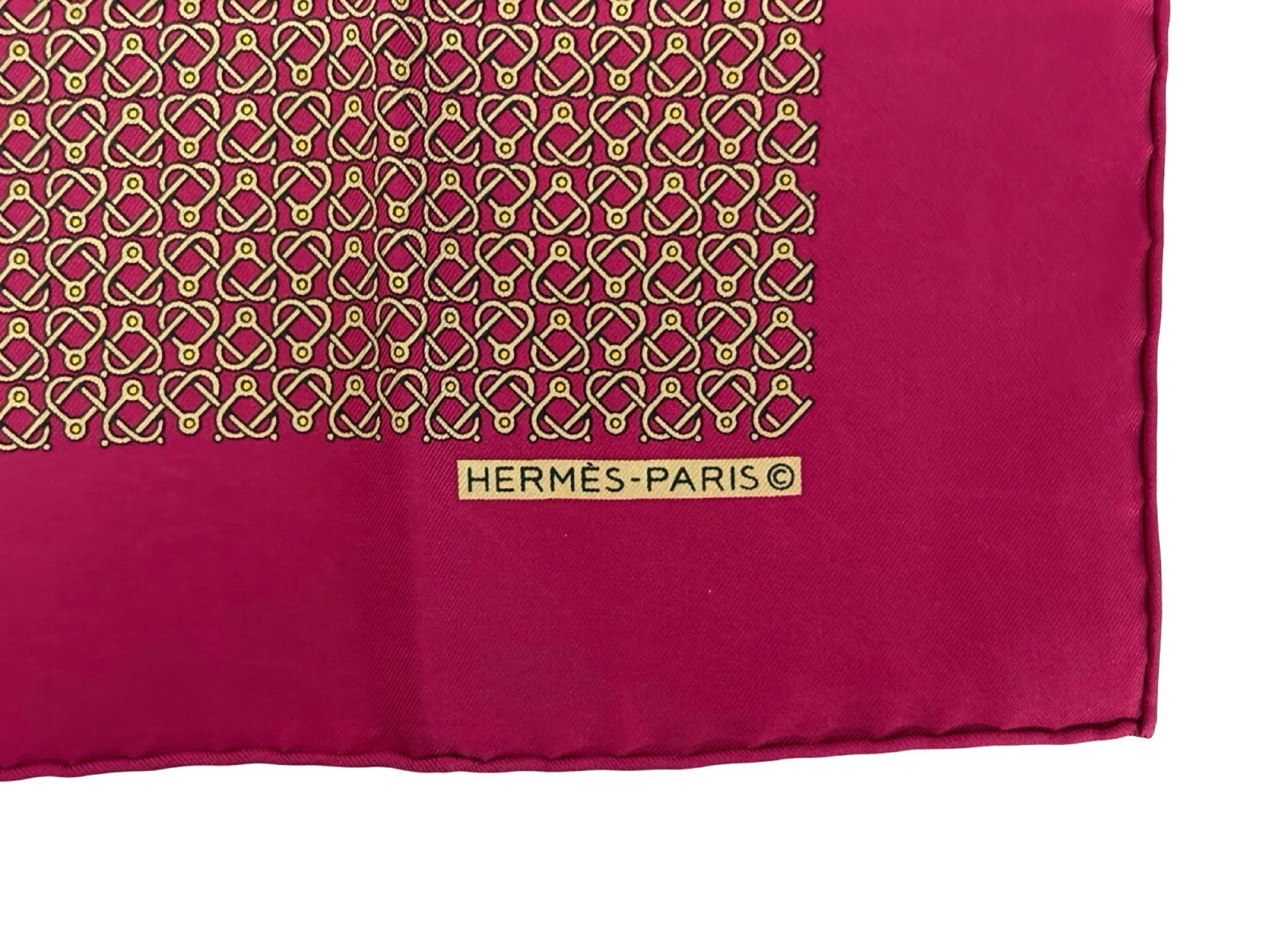 Carre (carré) - Red with all-over pattern - Other accessories — view 2