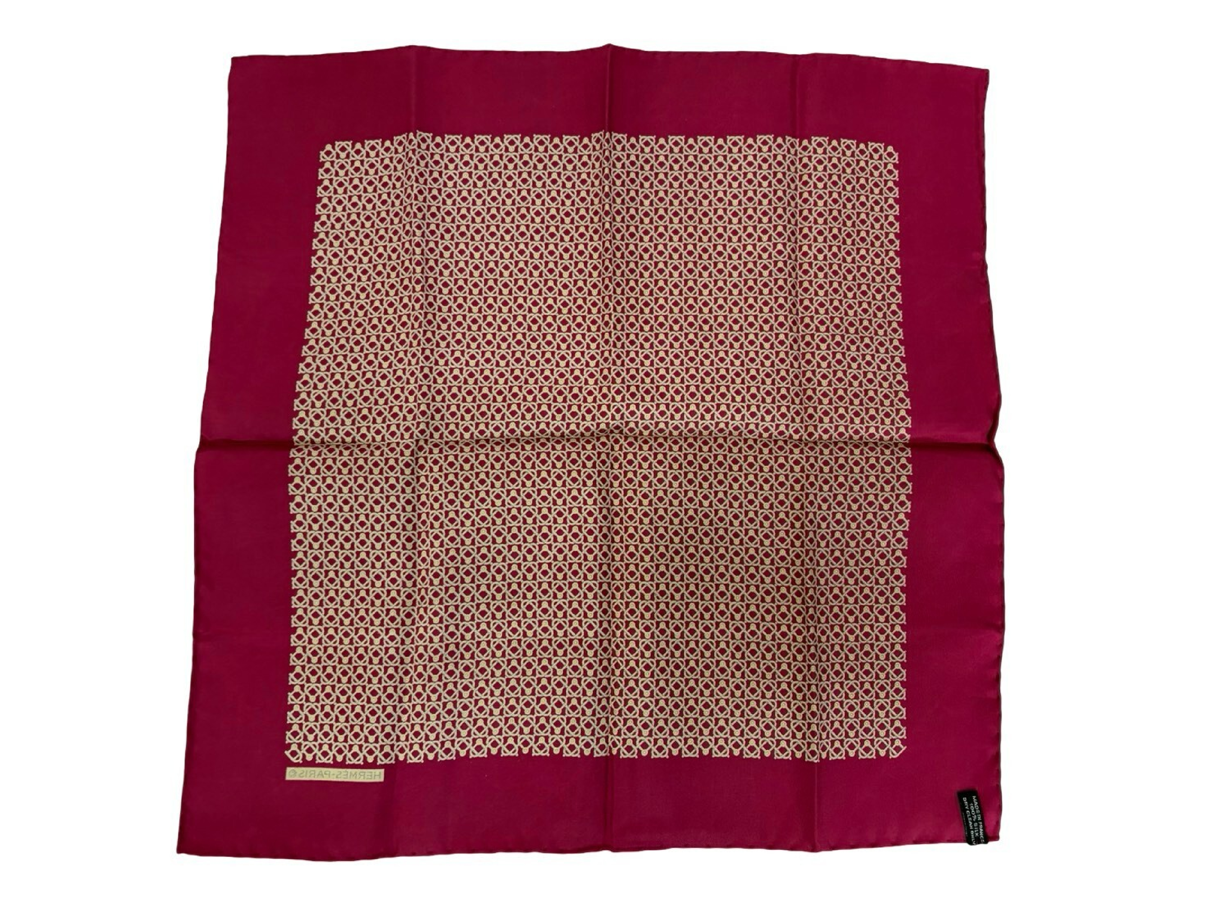 Carre (carré) - Red with all-over pattern - Other accessories — view 3