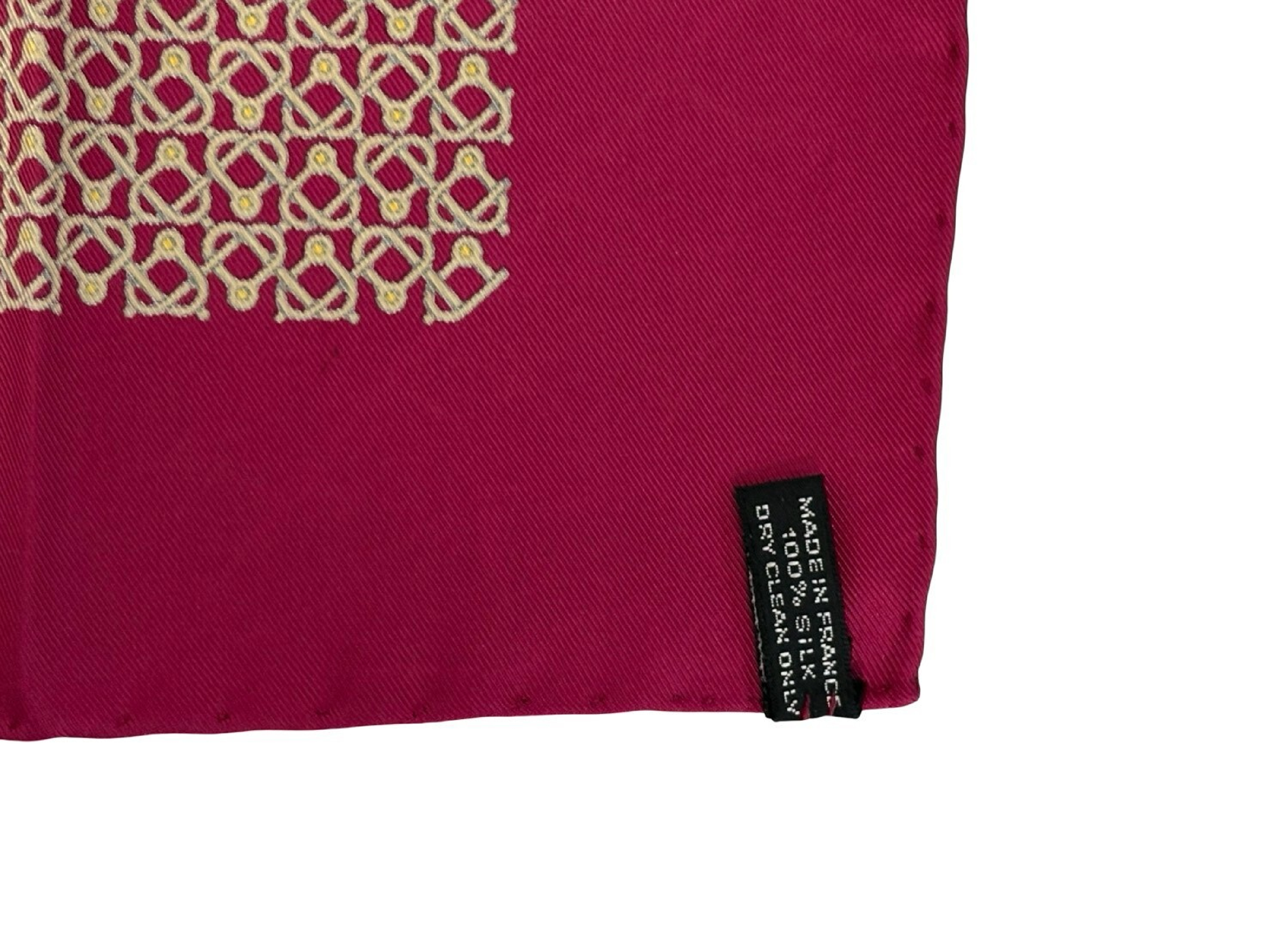 Carre (carré) - Red with all-over pattern - Other accessories — view 4