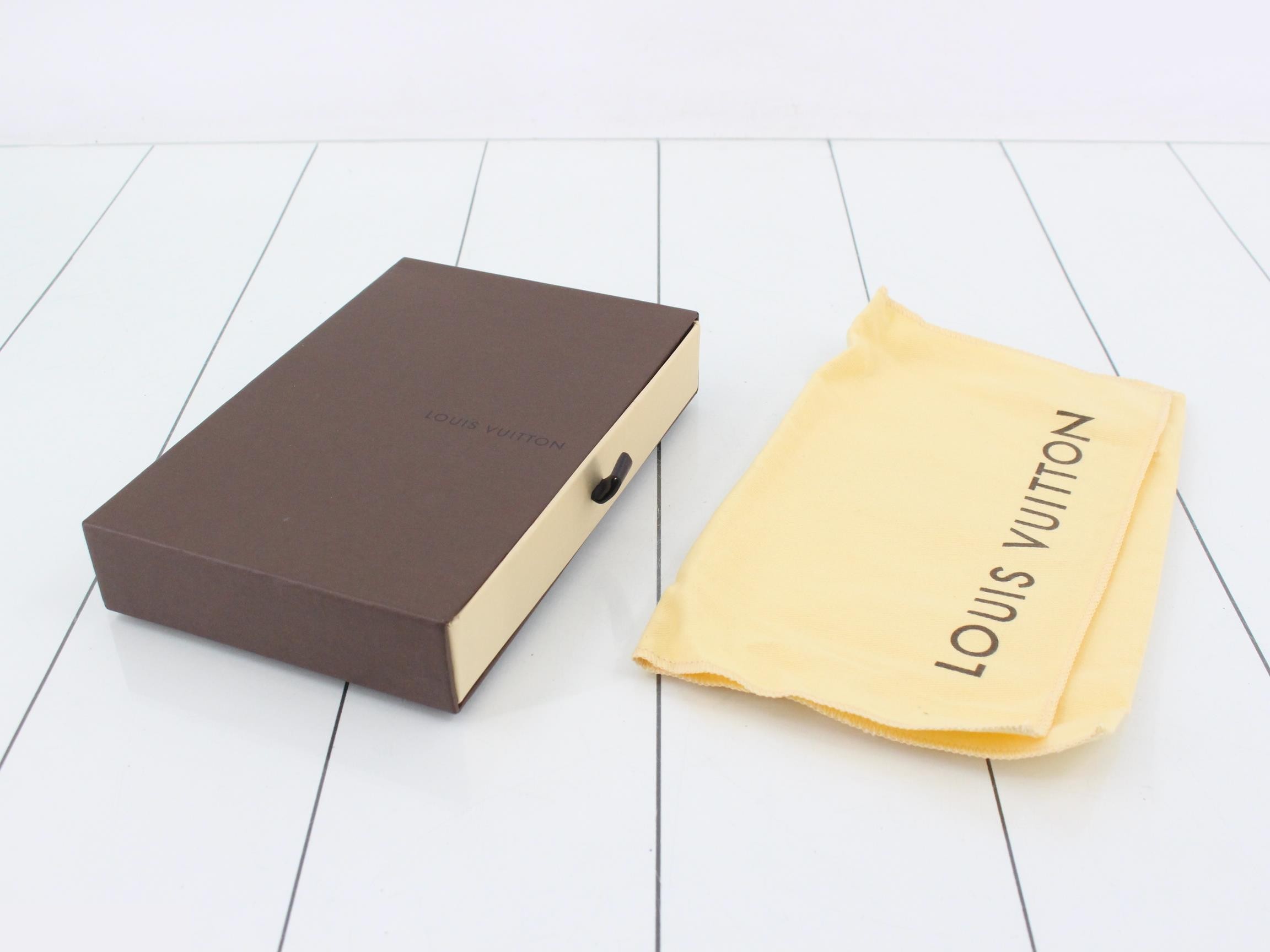 pocket book — view 5