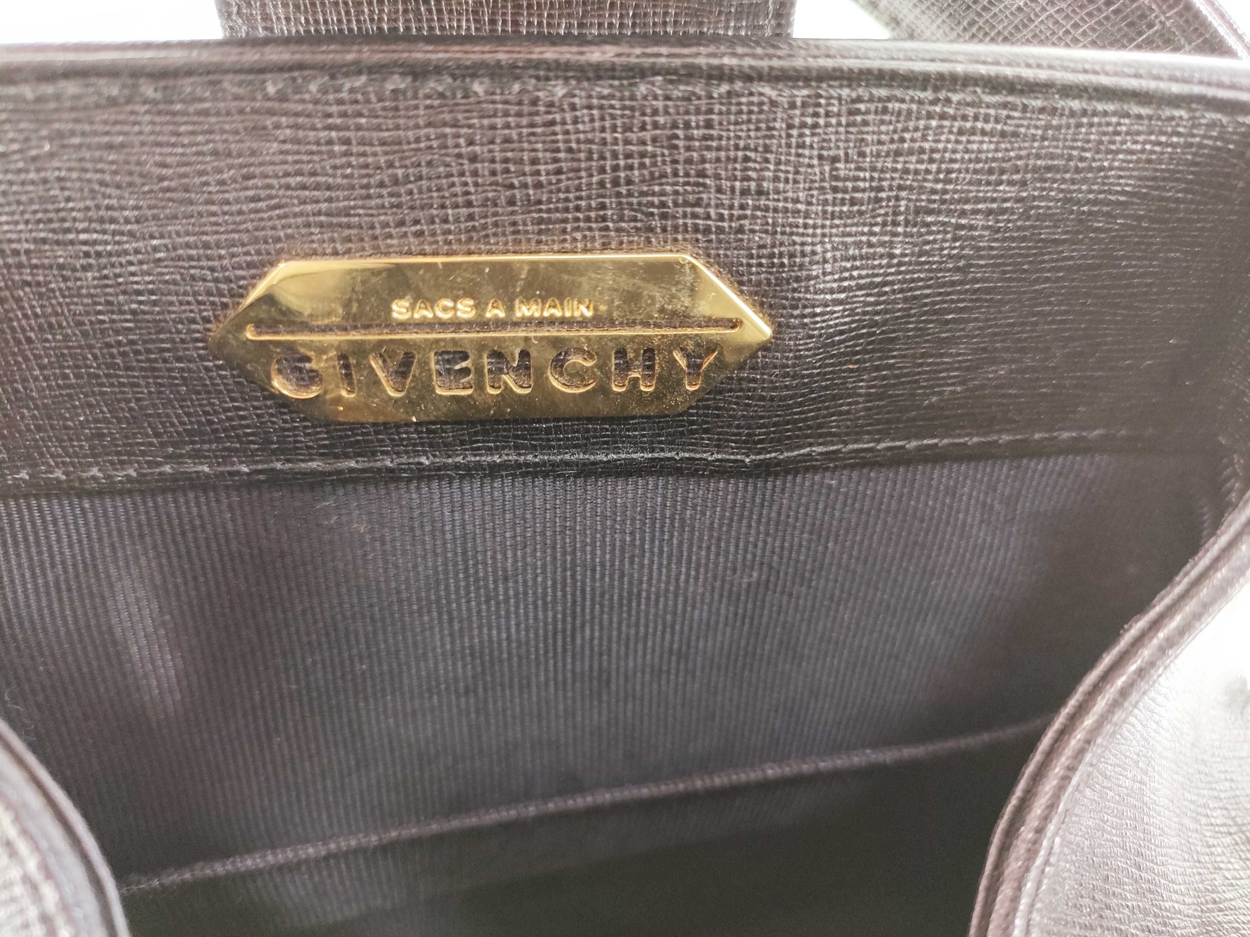 Formal Leather Handbag with Gold Hardware — view 11