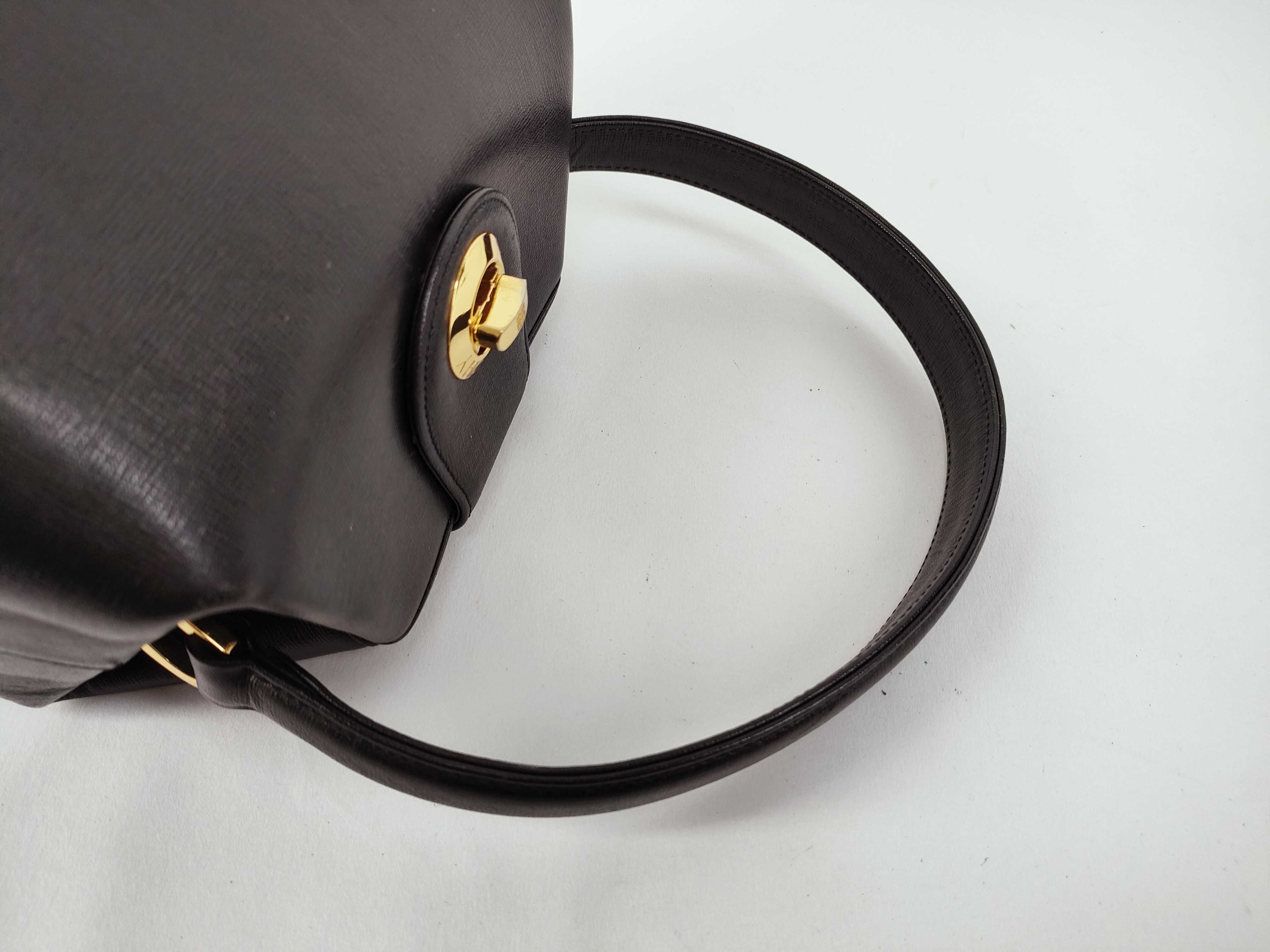 Formal Leather Handbag with Gold Hardware — view 3
