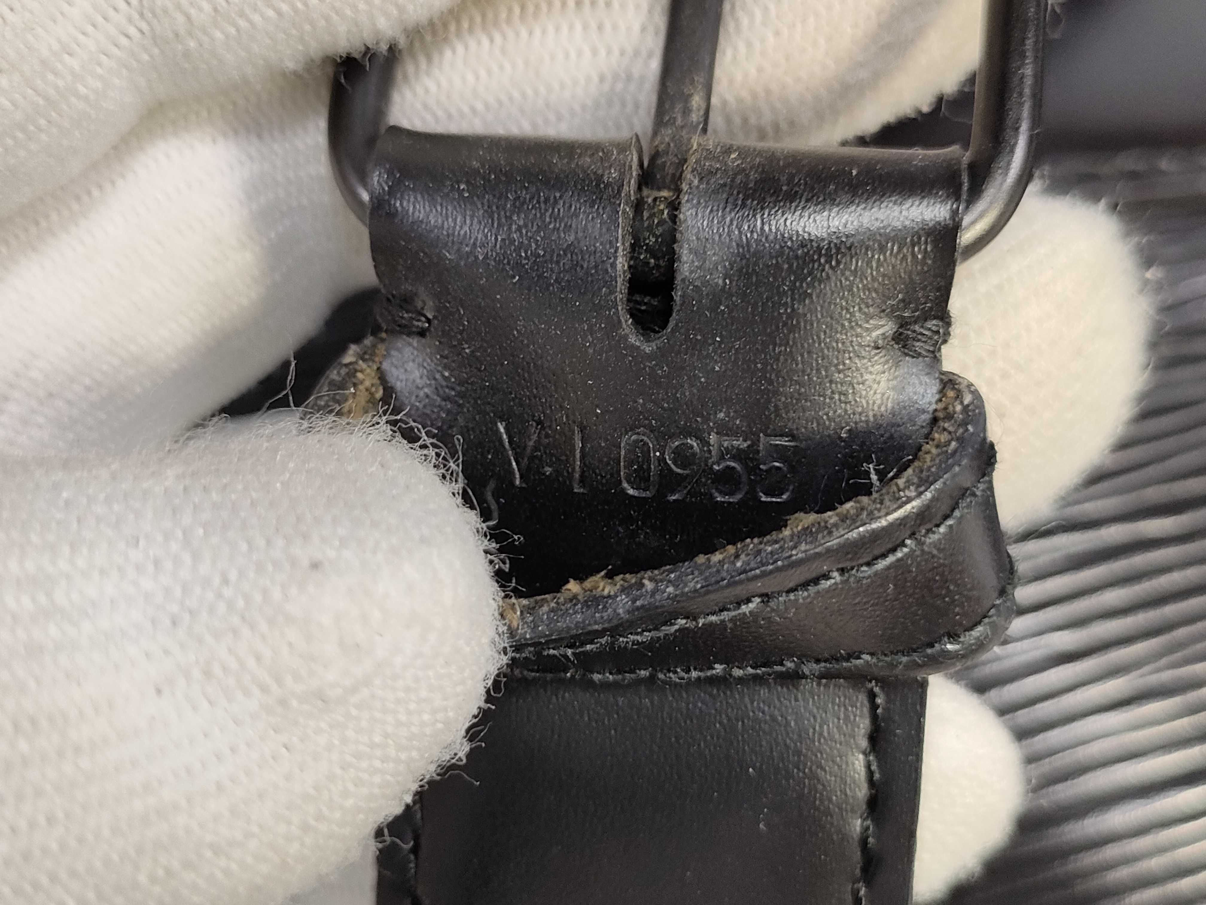 Epi Sac Depaule Shoulder Bag — view 12