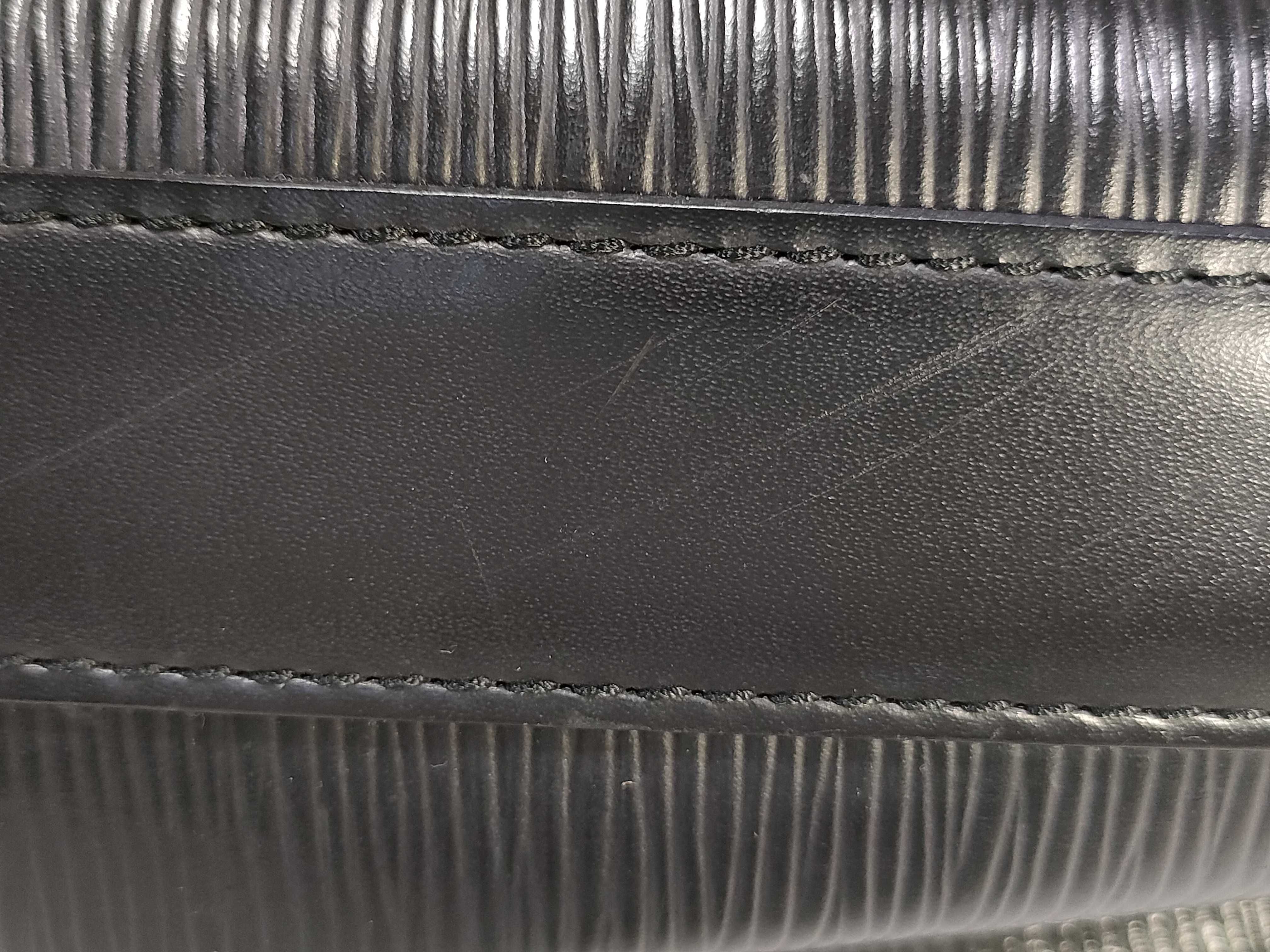Epi Sac Depaule Shoulder Bag — view 14
