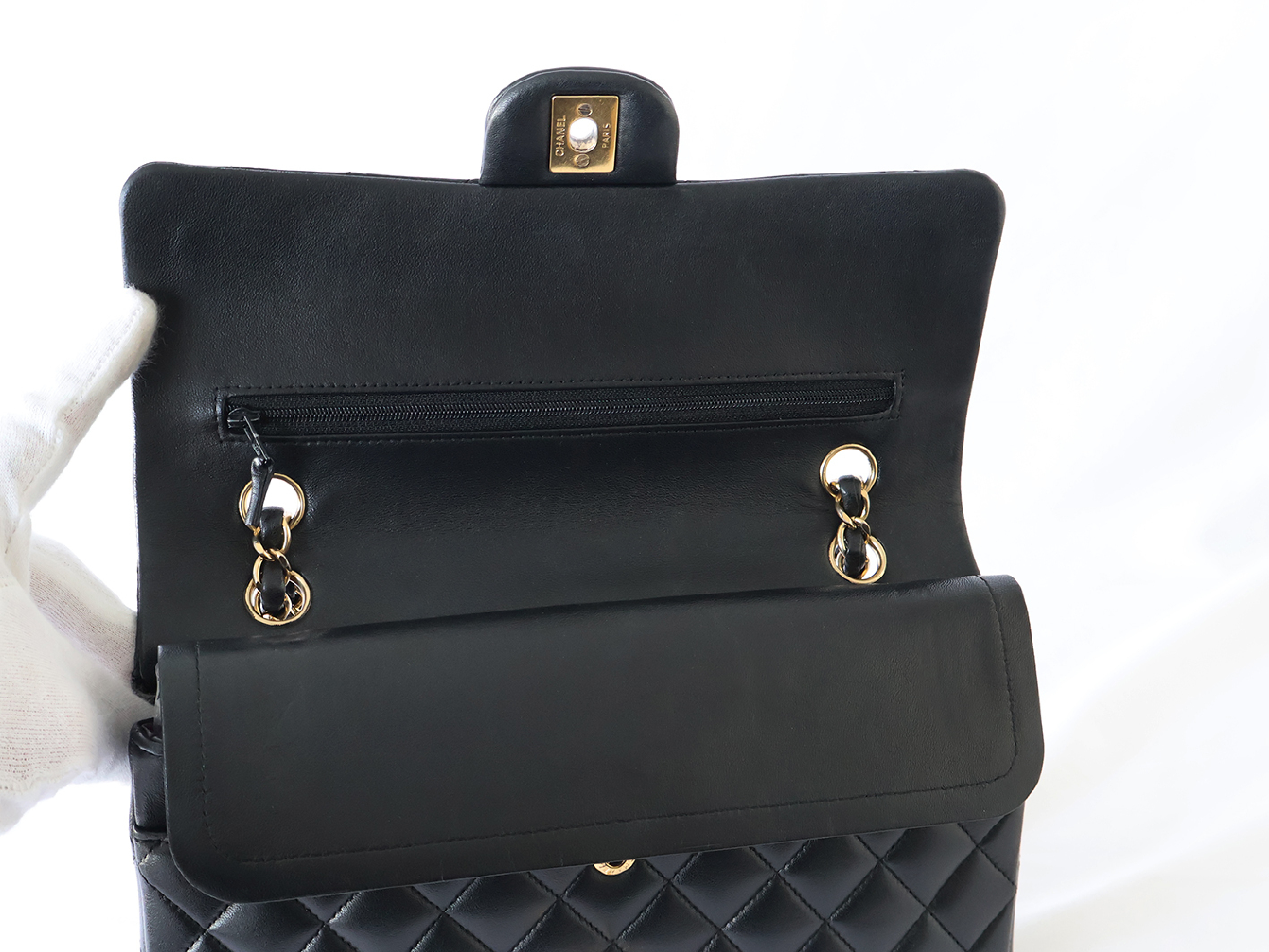 Matelassé 25 Lambskin Shoulder Bag with Seal (Serial Number in the 20s), Double Flap, Double Chain, Black. — view 10
