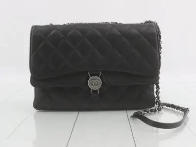 Matelassé Lambskin Double Chain Shoulder Bag