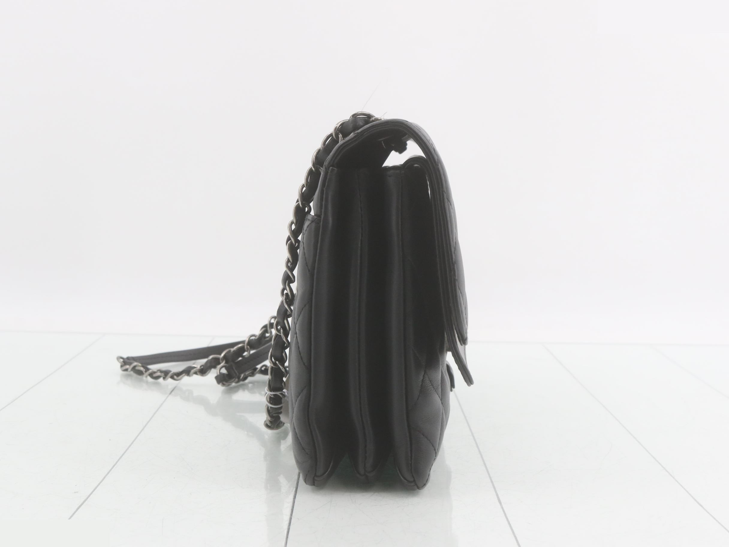 Matelassé Lambskin Double Chain Shoulder Bag — view 4