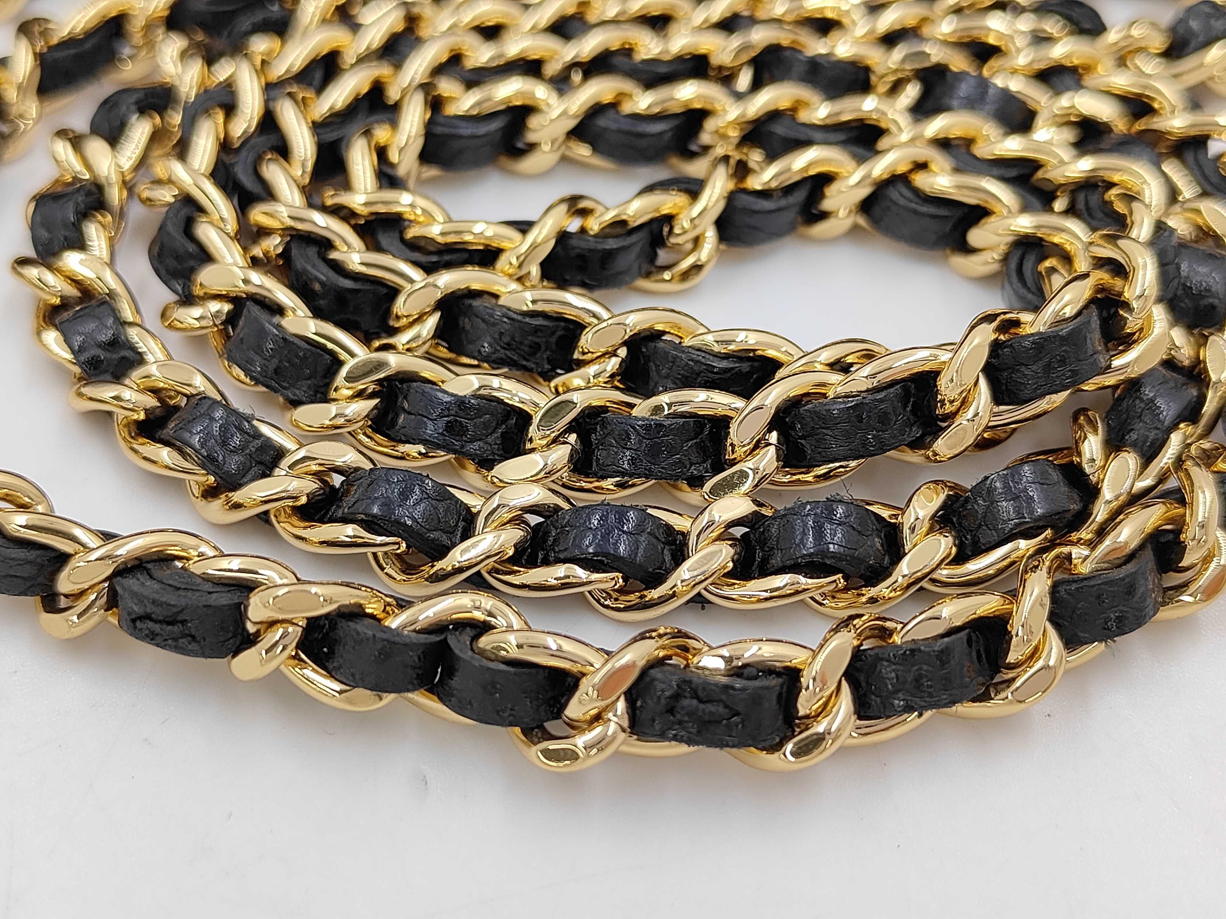 Woc Chain Bag, Black with Gold Buckle, Shoulder Bag — view 4