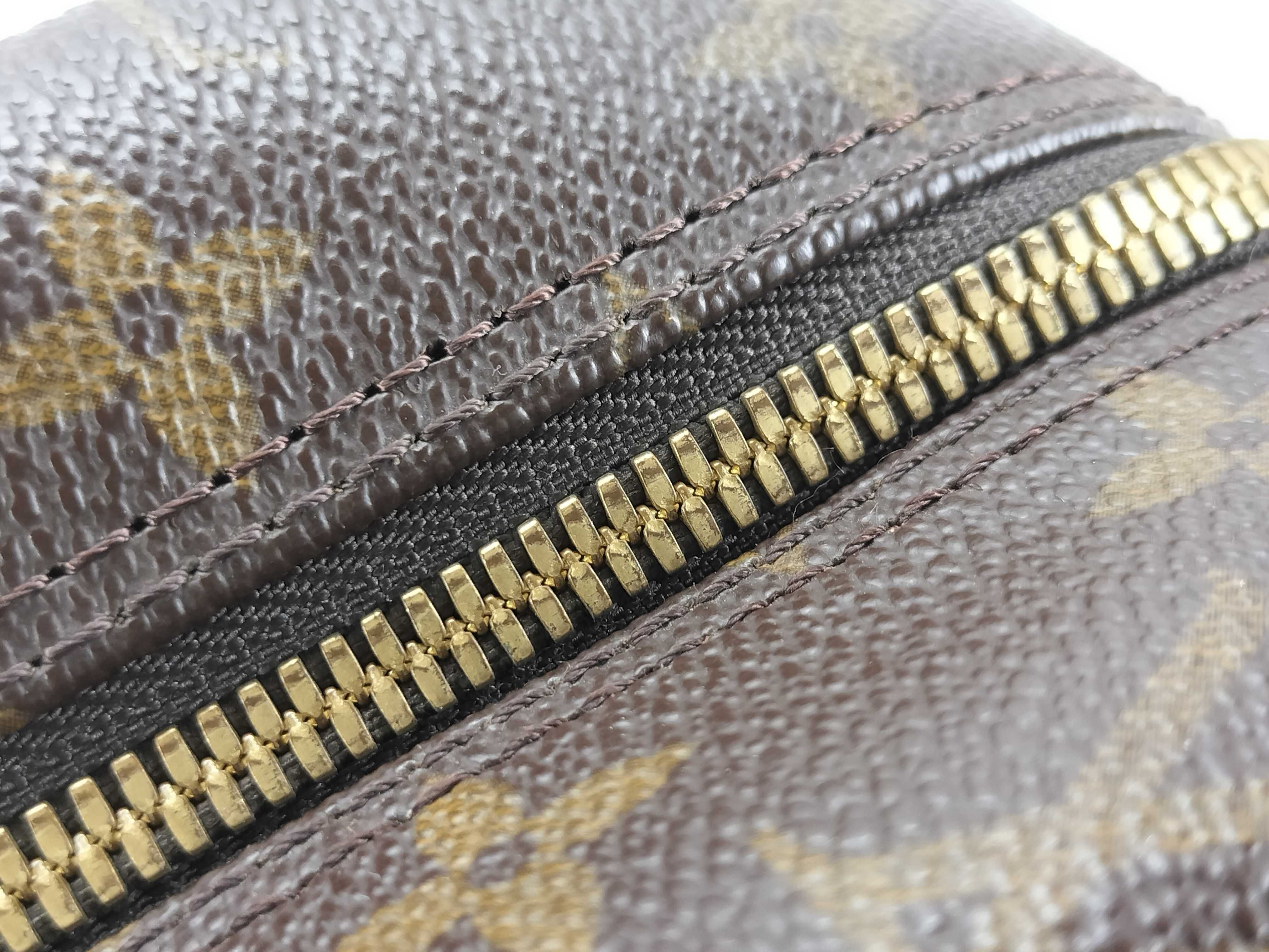 Monogram Louis Vuitton Cite MM Shoulder Bag Monogram M51182 Shoulder Bag — view 8