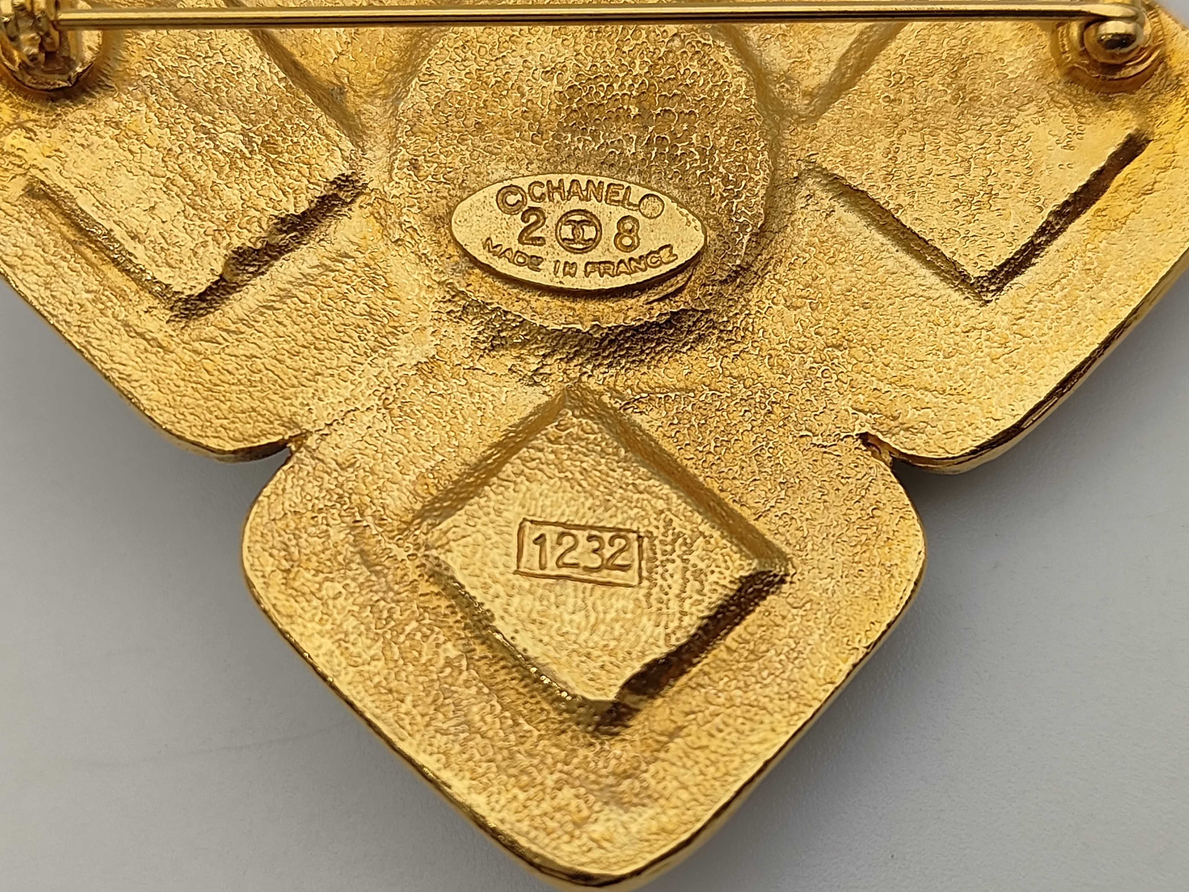 Gripoix Costume Pearl Brooch 1232 — view 4