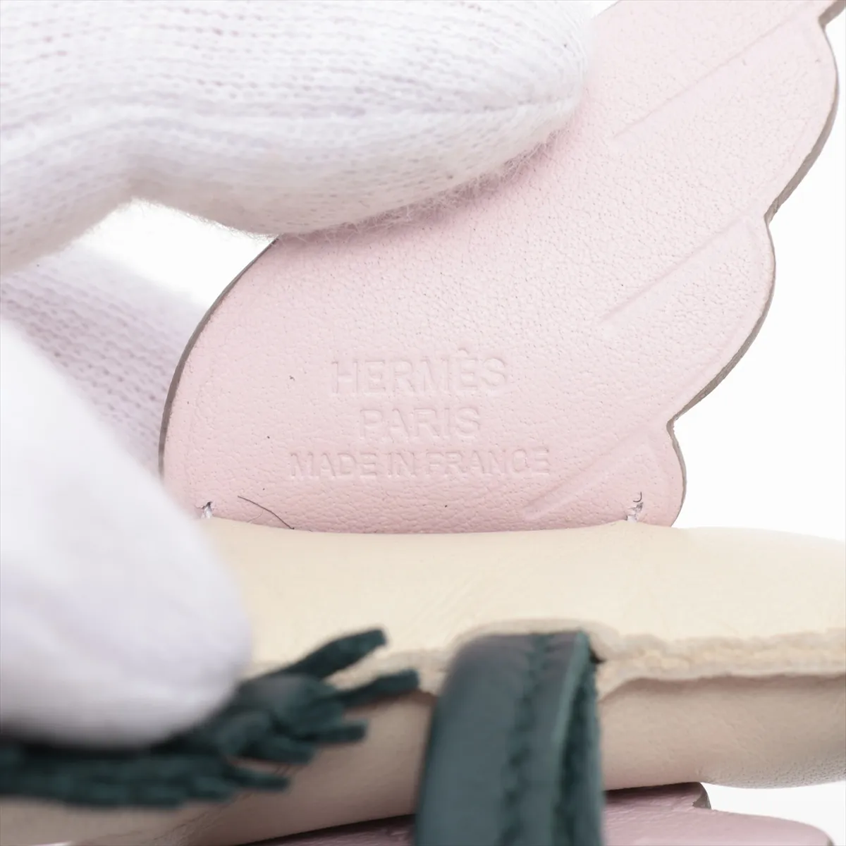 Rodeo Charm Pegasus PM, U stamp: 2022, Charm, Agneau Milo x Swift leather, Craie x Vert Cypress x Mauve Pale, — view 3