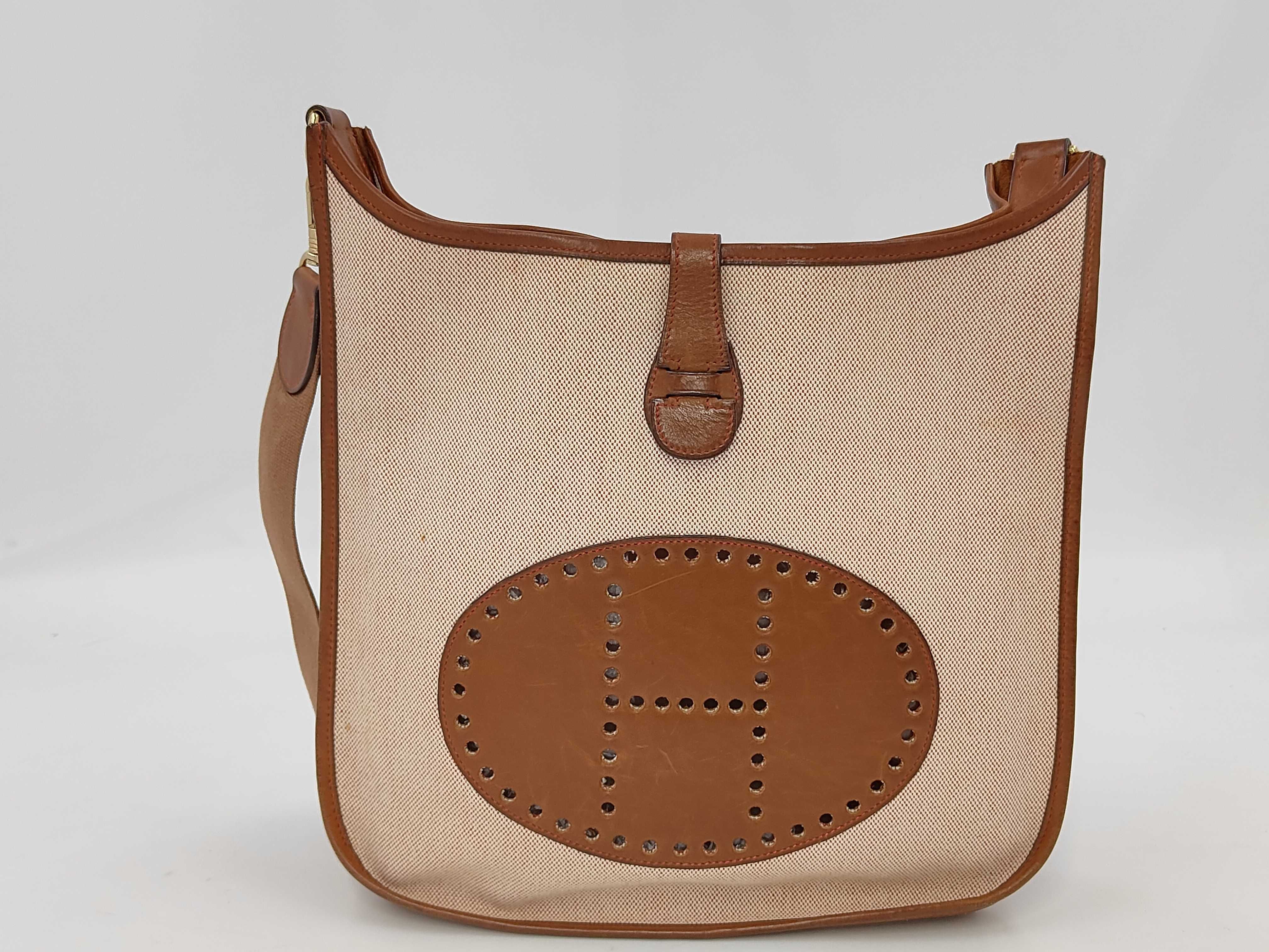 Evelyne 1GM Shoulder Bag