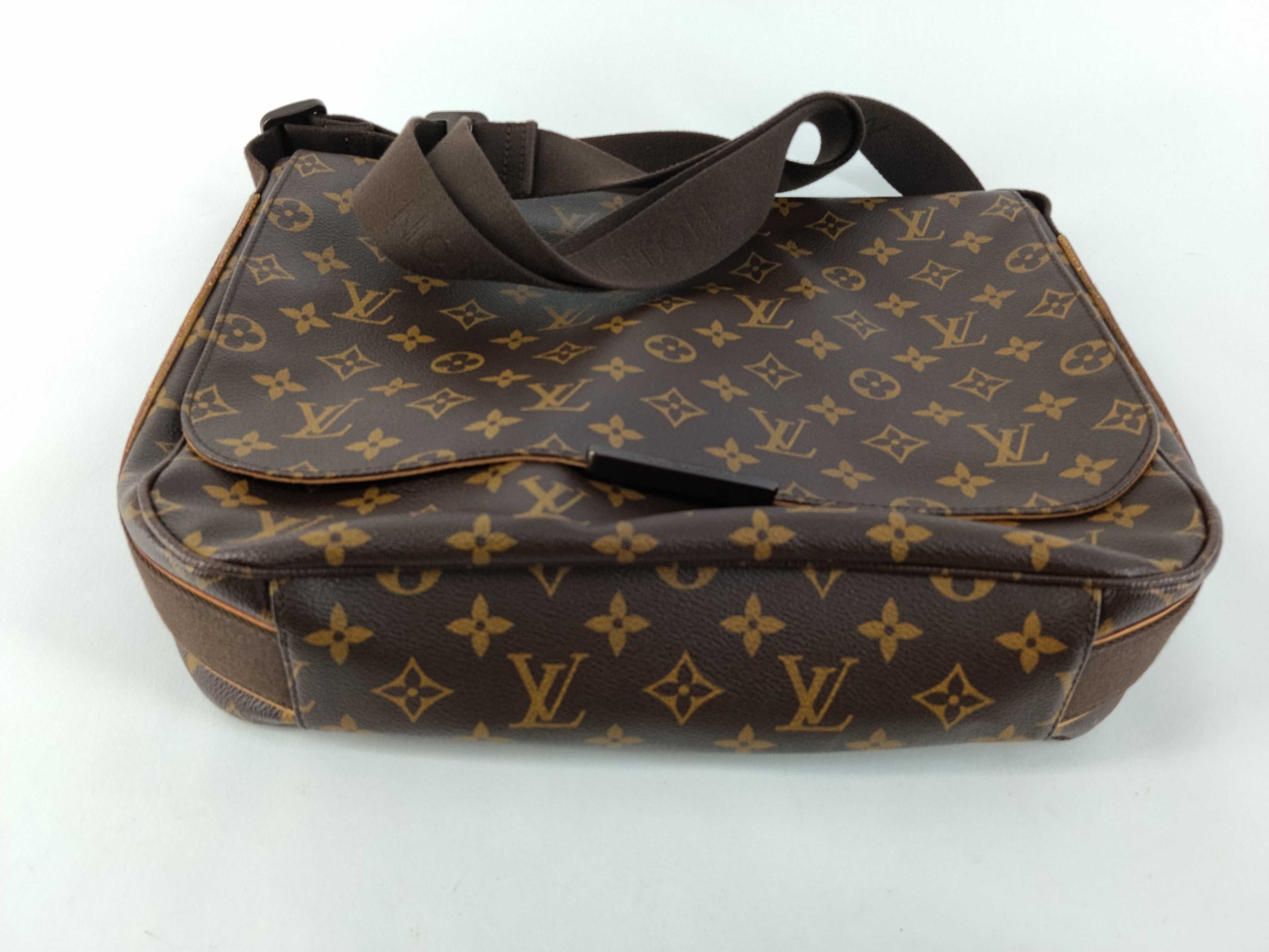 Monogram M97038 Messenger Bobour MM Shoulder Bag — view 7