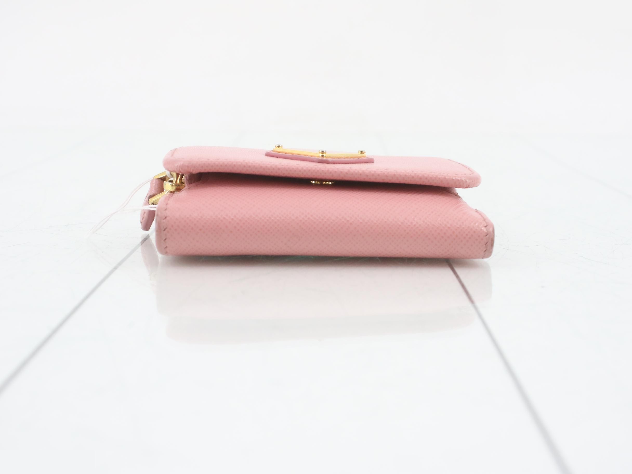 Folding wallet — view 3