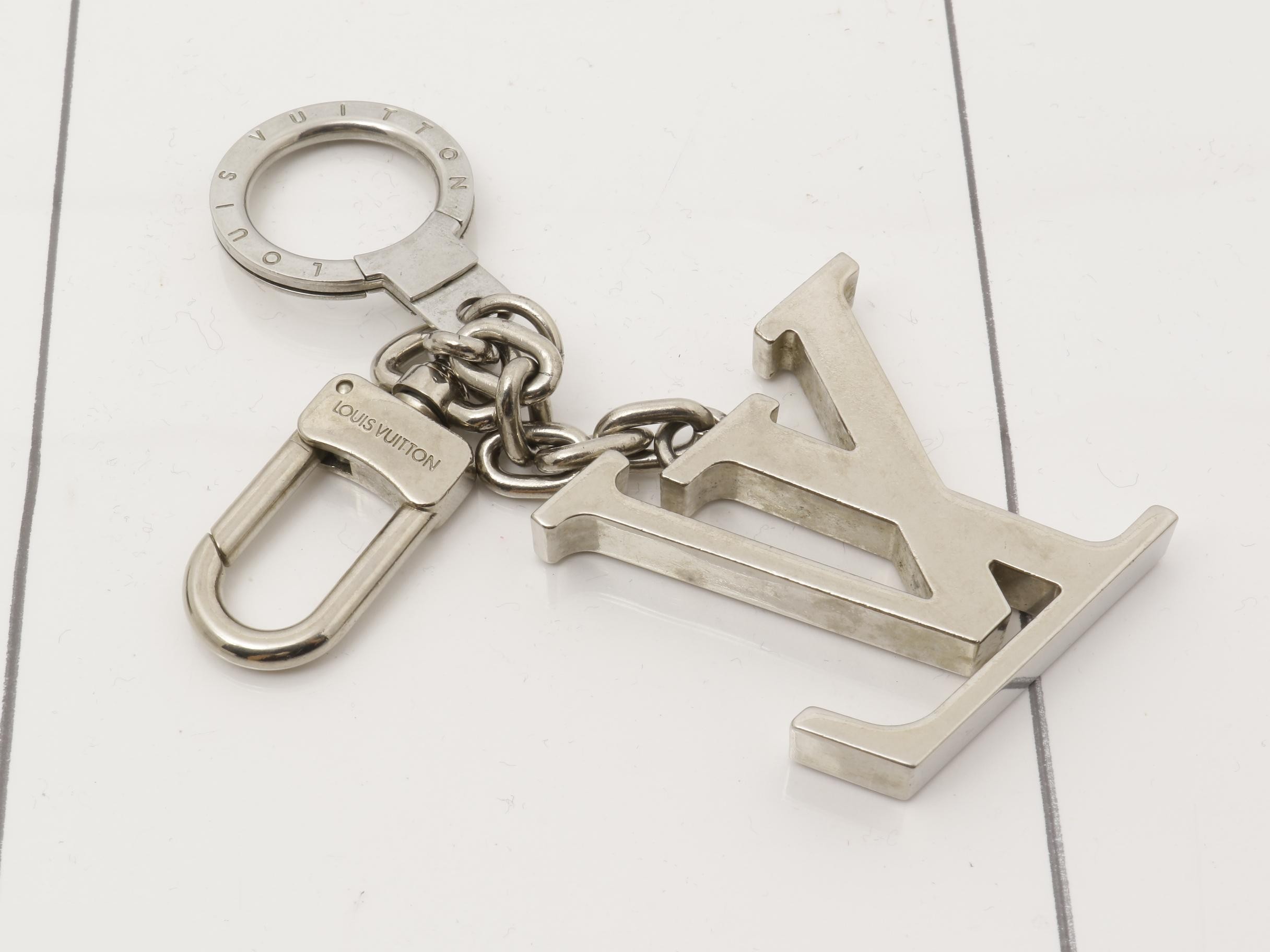 LV Keyring Logo — view 2