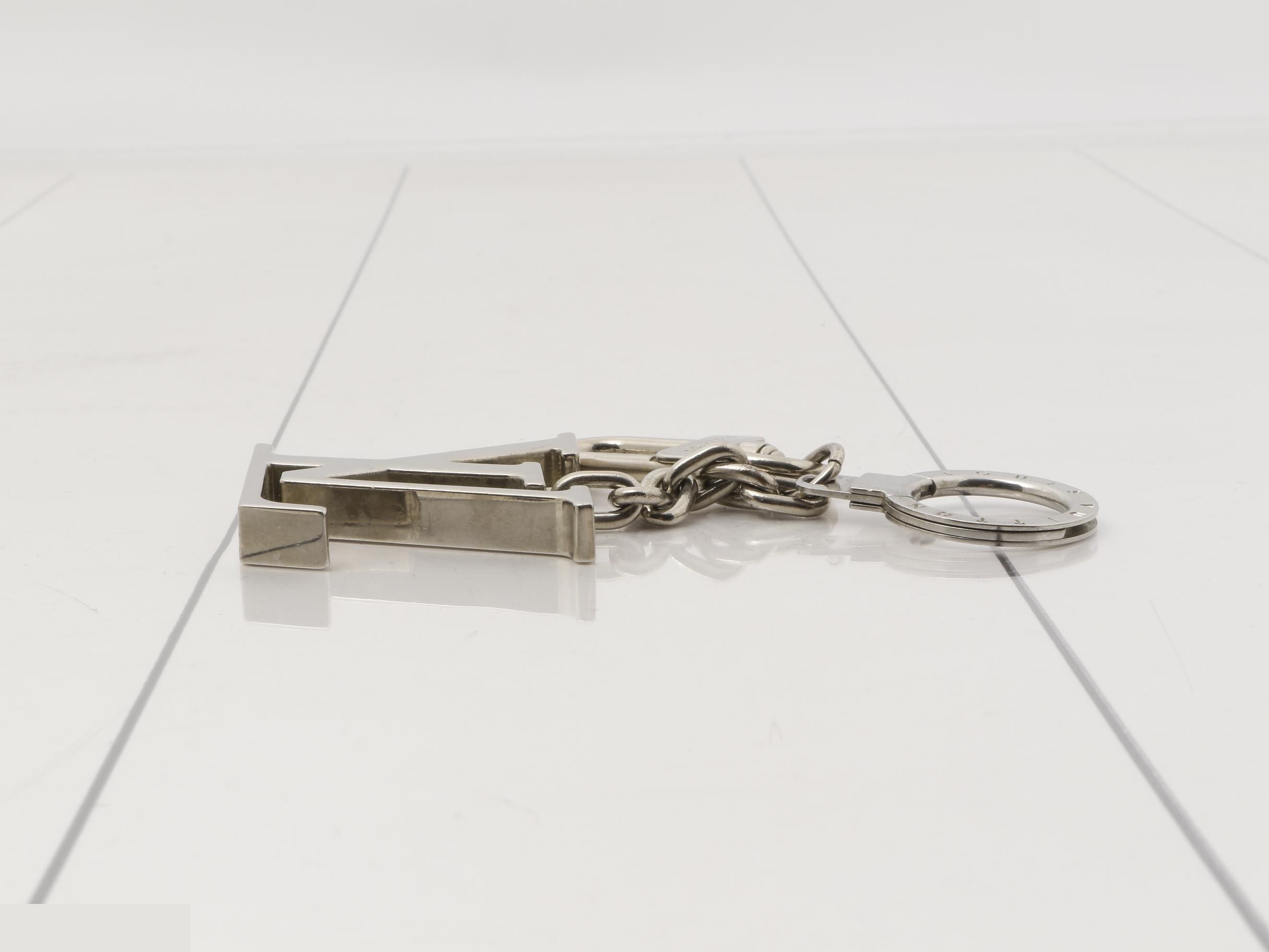 LV Keyring Logo — view 3