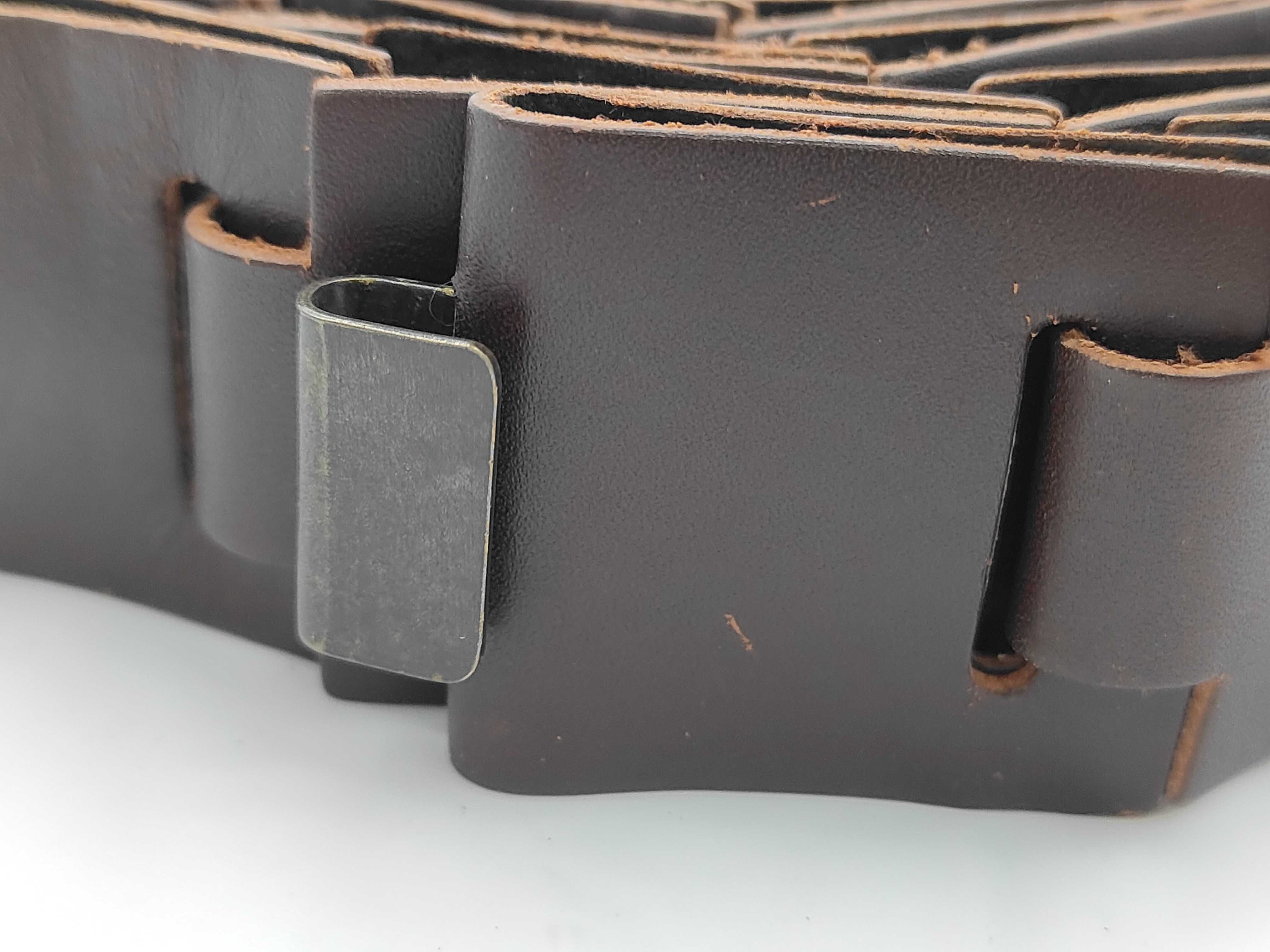 Double Belt — view 2