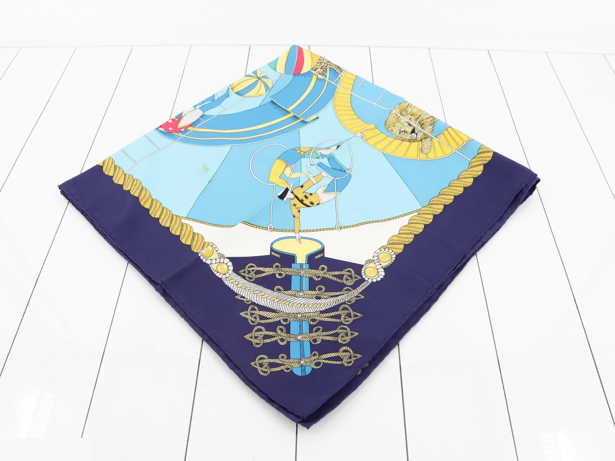 scarf — view 2