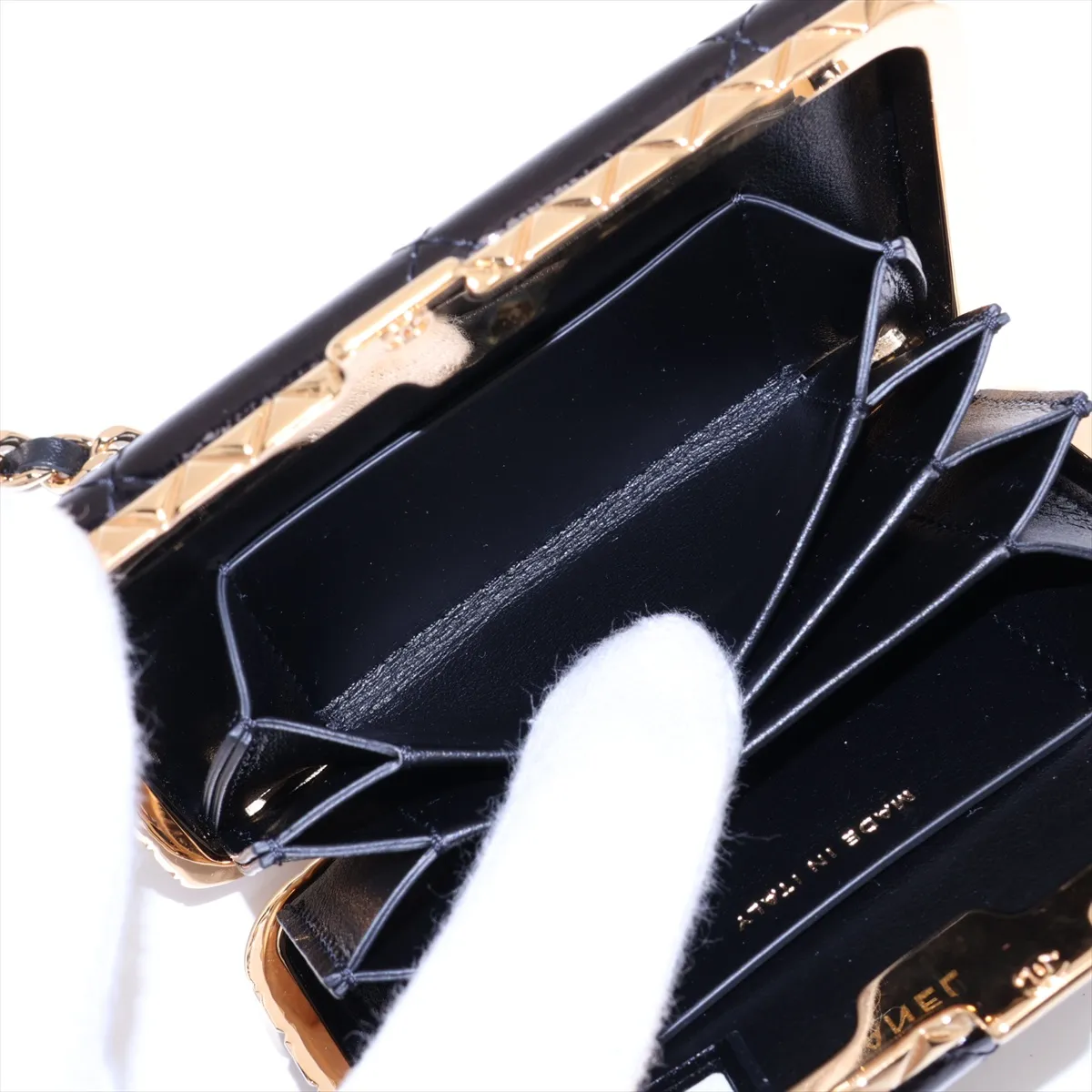 Matelassé Patent Leather Chain Shoulder Bag, Kiss-lock Closure, Black with Gold Hardware, Item Number 31474007 (Serial Number 31) — view 9