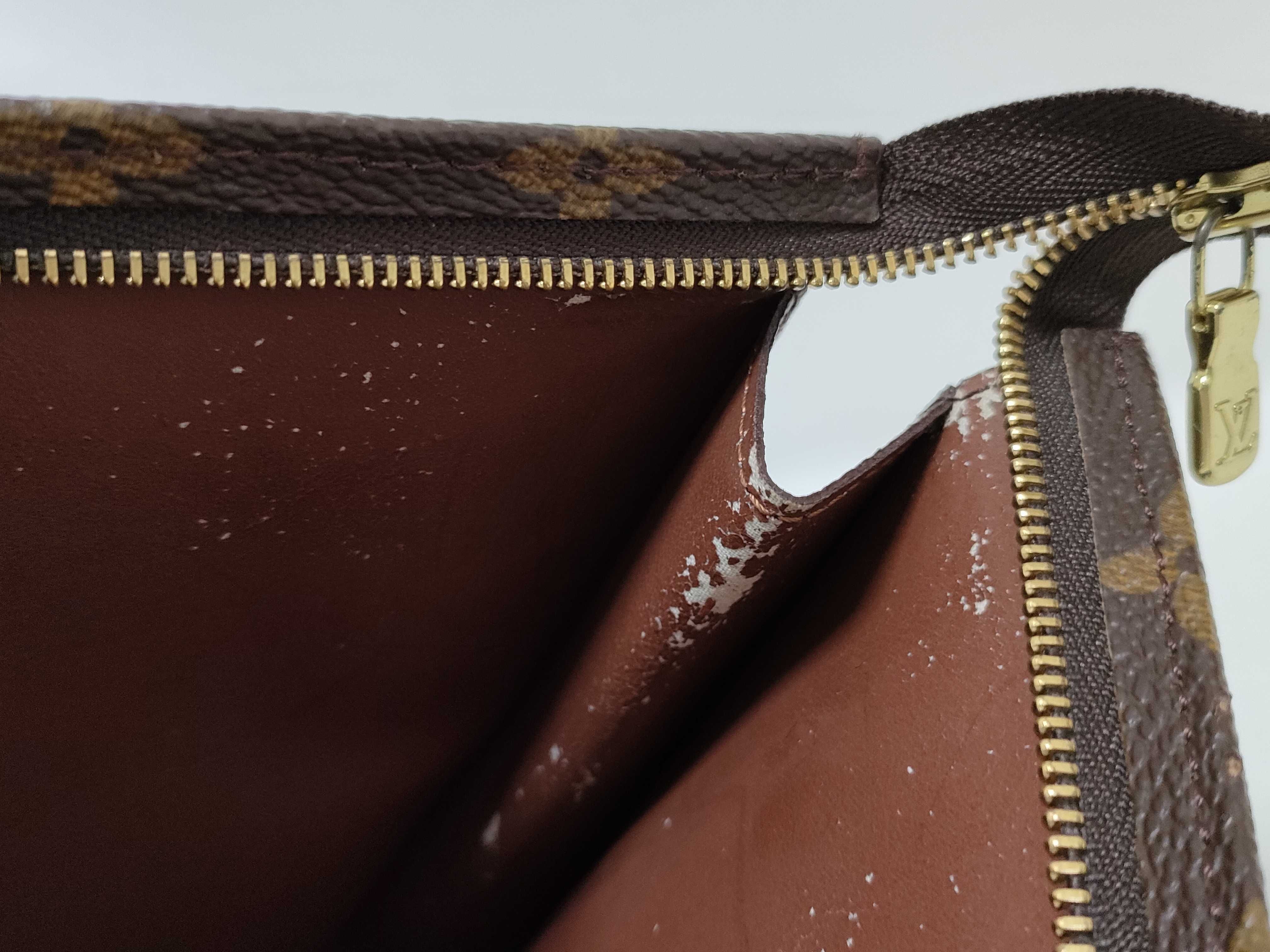 Monogram Louis Vuitton M47542 Pochette Toilette 26 Monogram Second Bag Clutch Bag Second Bag — view 6