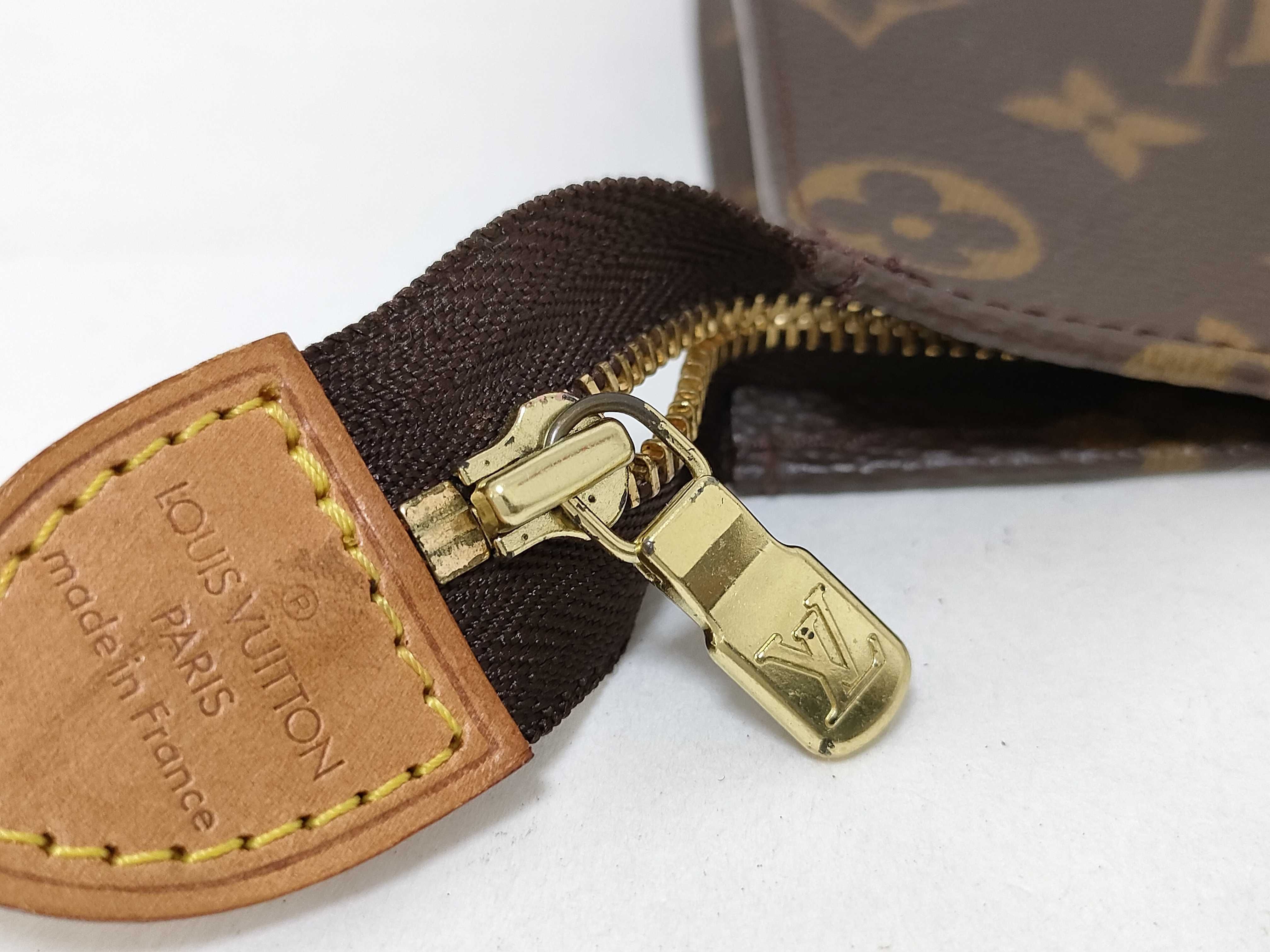Monogram Louis Vuitton M47542 Pochette Toilette 26 Monogram Second Bag Clutch Bag Second Bag — view 9