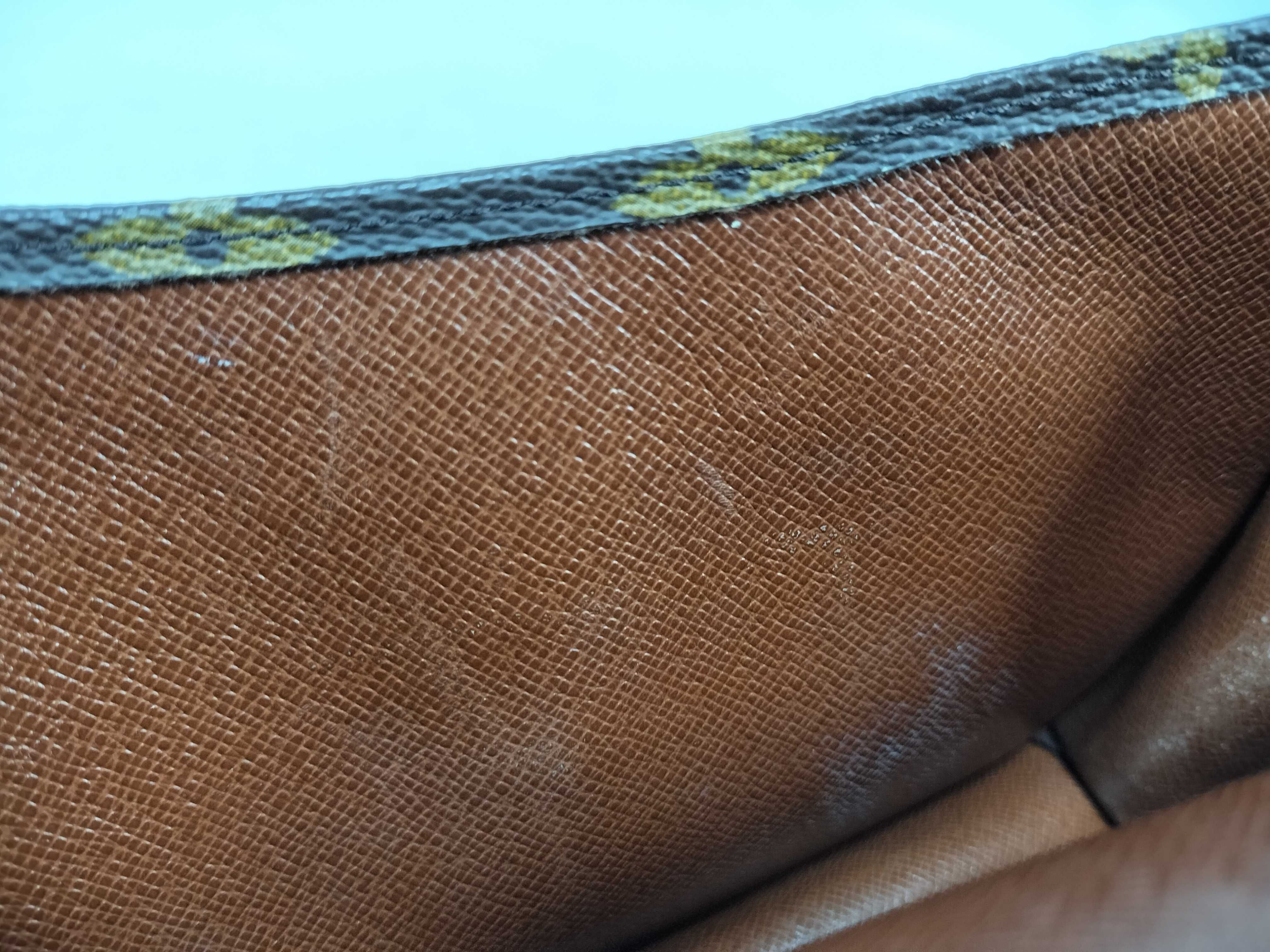 Monogram Louis Vuitton M51940 Pouch — view 12