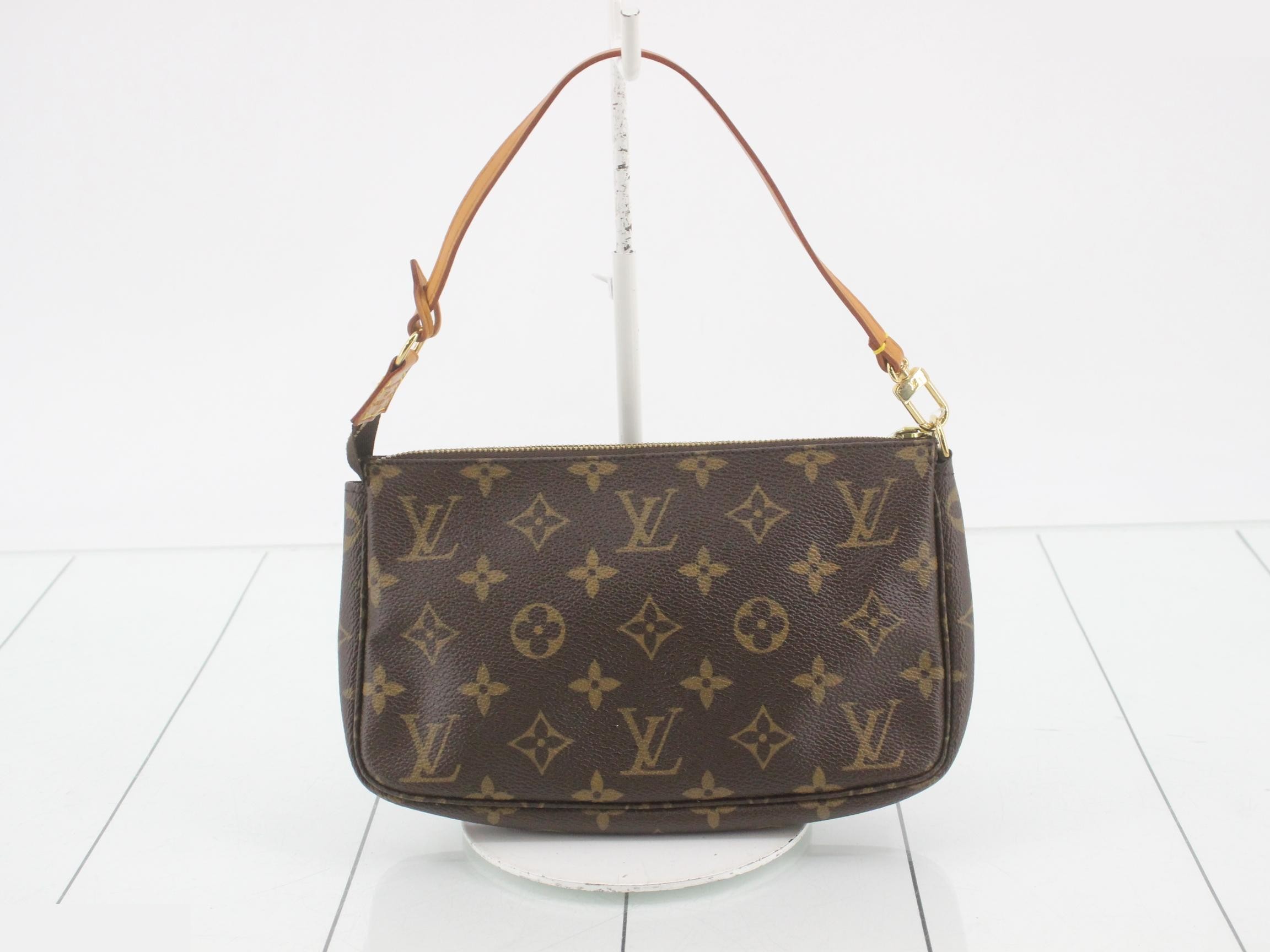 Pochette Accessoires One-Shoulder — view 2