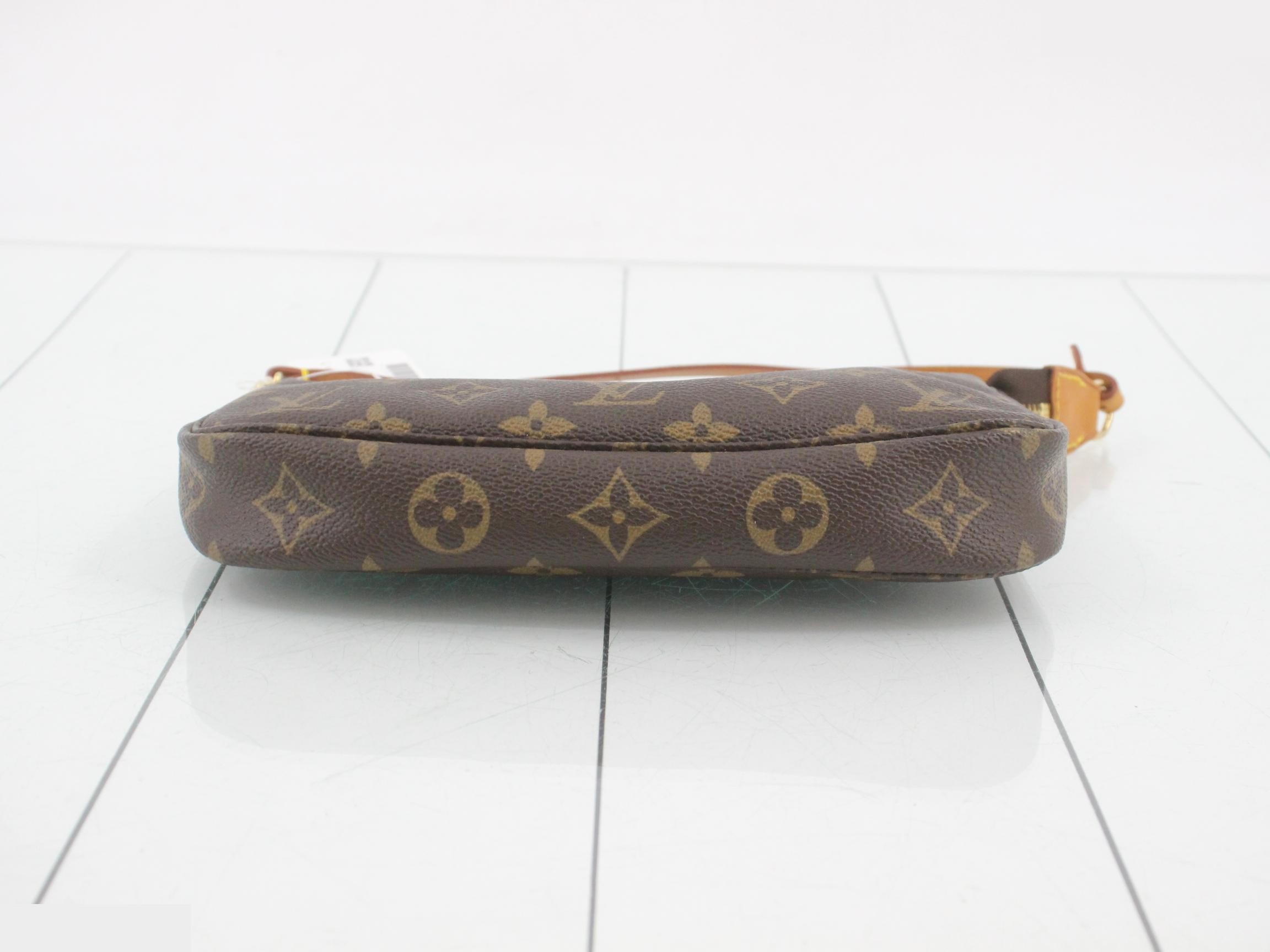Pochette Accessoires One-Shoulder — view 3