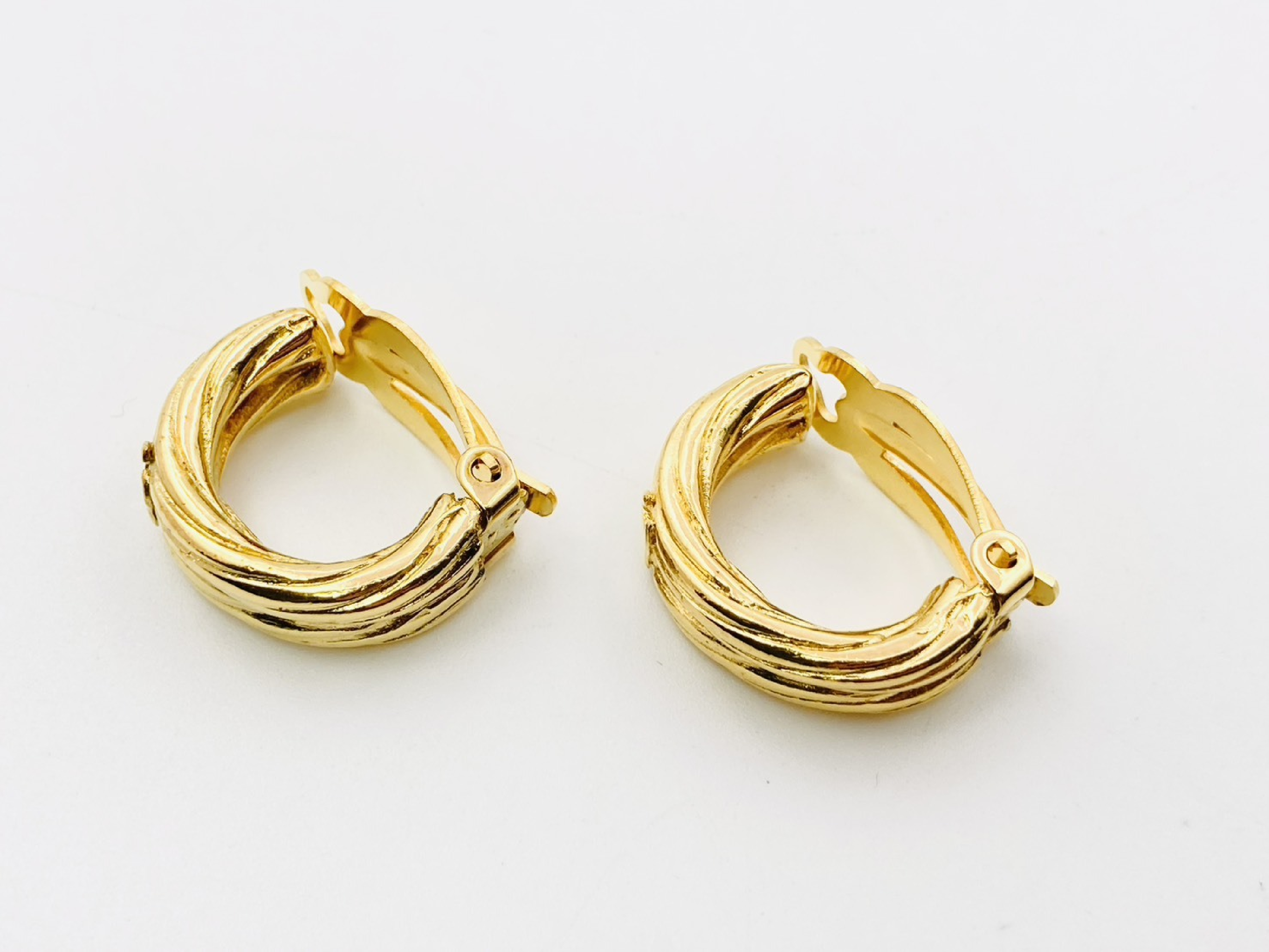 Coco Mark Hoop Earrings (Gold) - 93P/2921 (with comments) — view 3