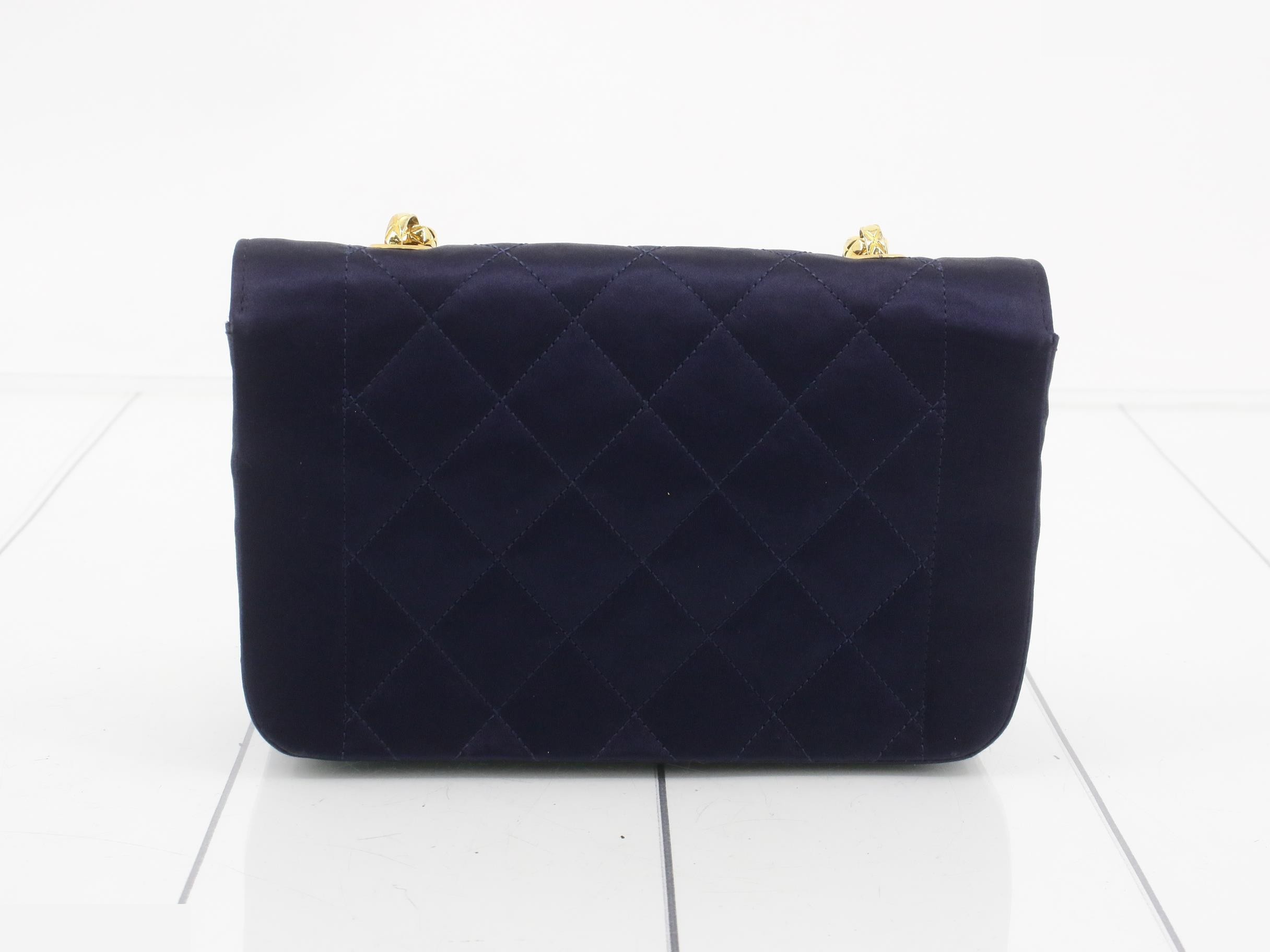 Matelasse Satin Navy Chain Shoulder No. 1 — view 2