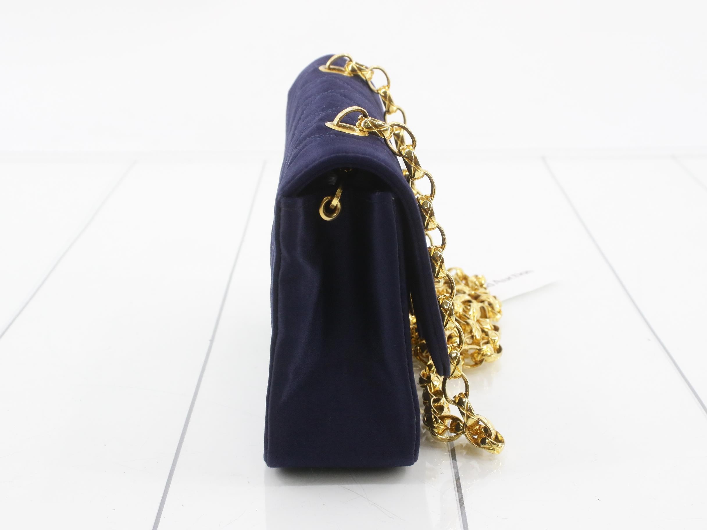 Matelasse Satin Navy Chain Shoulder No. 1 — view 4