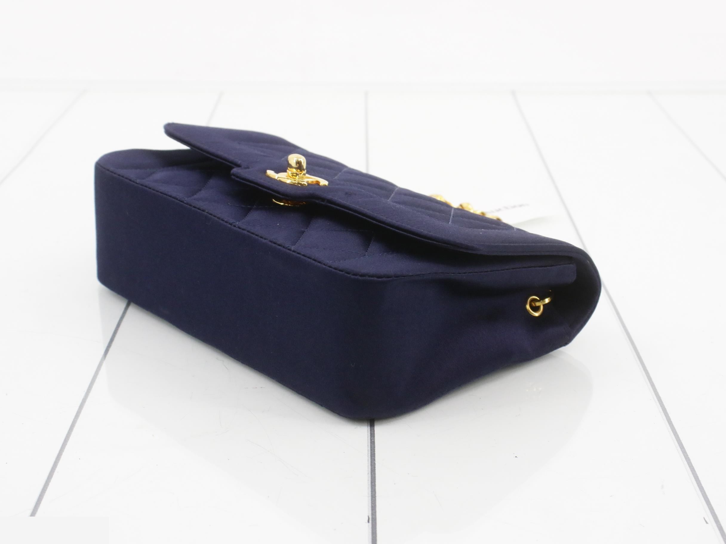 Matelasse Satin Navy Chain Shoulder No. 1 — view 6