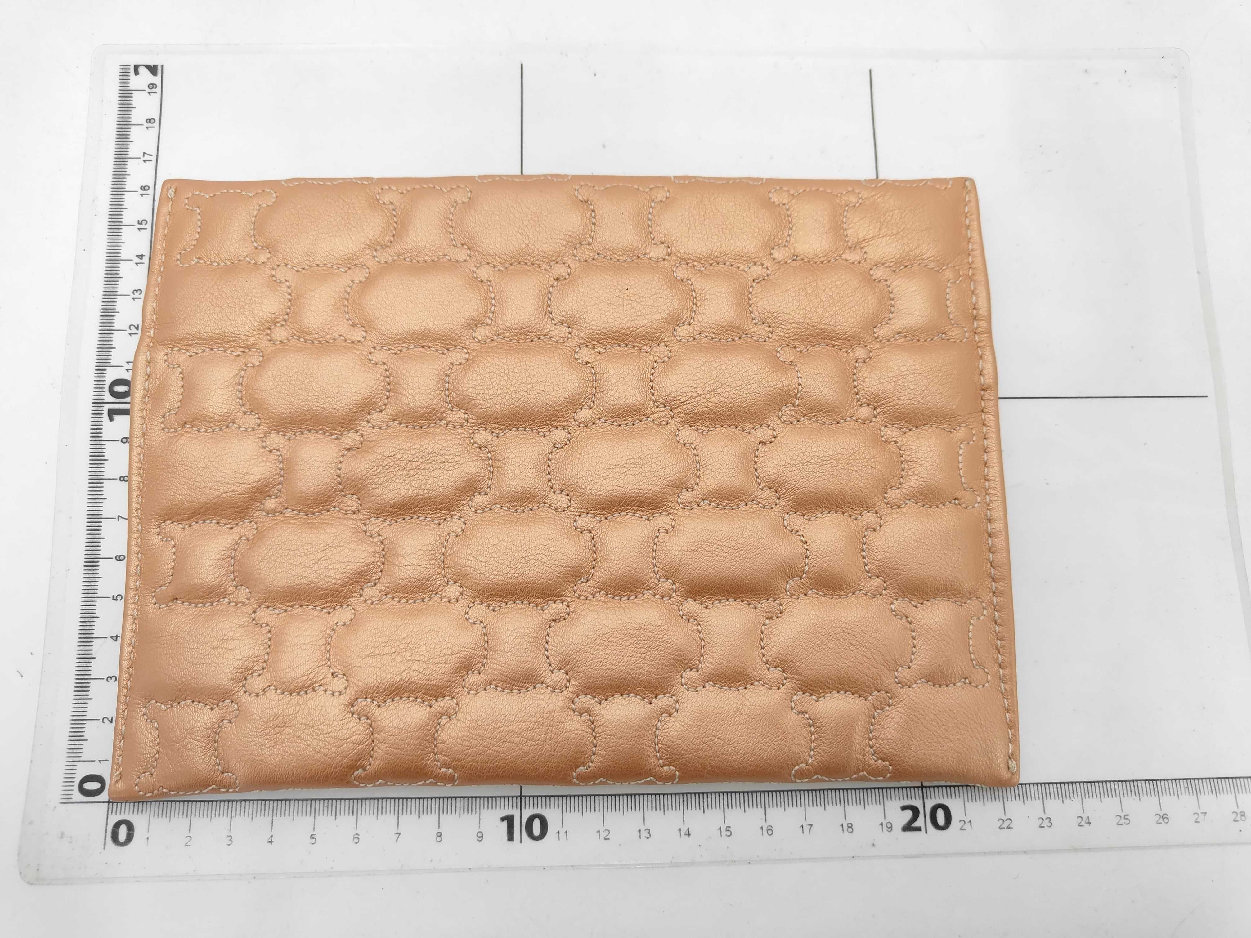 pouch — view 2