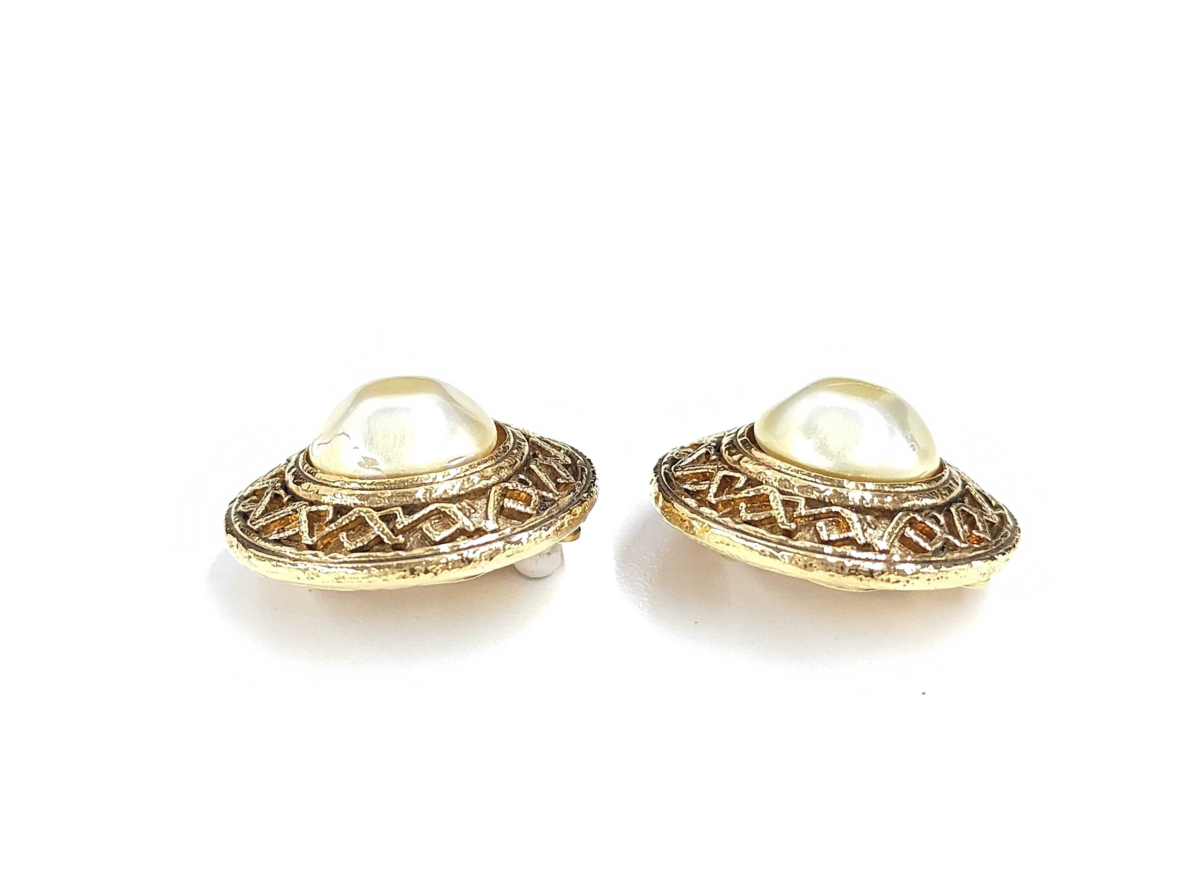 Pearl White x Gold (Precious Metal) Earrings — view 2