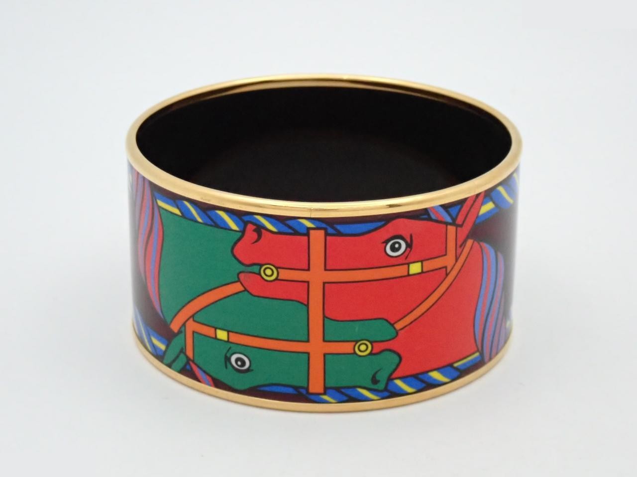 Enamel bracelet, wrist circumference approximately 18 cm — view 2