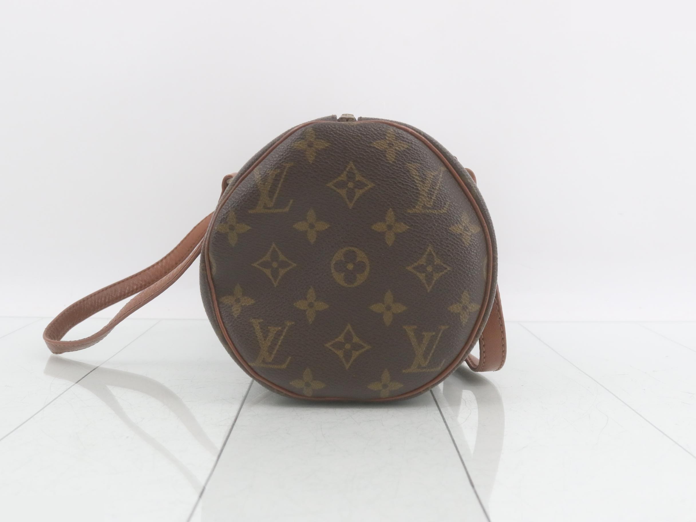 Papillon 30 with pouch — view 3