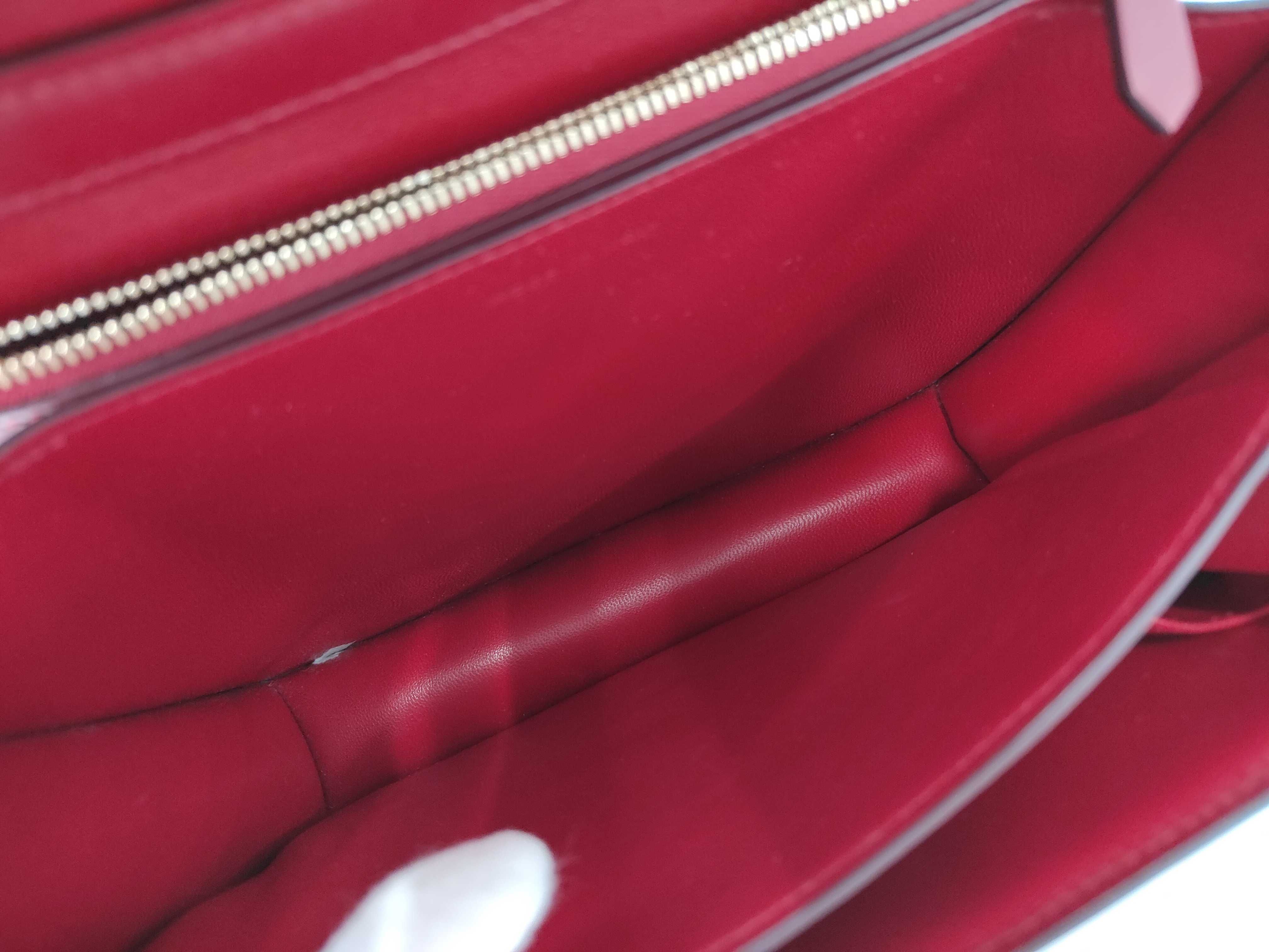 Classic Box Medium Leather Shoulder Bag, Red — view 9
