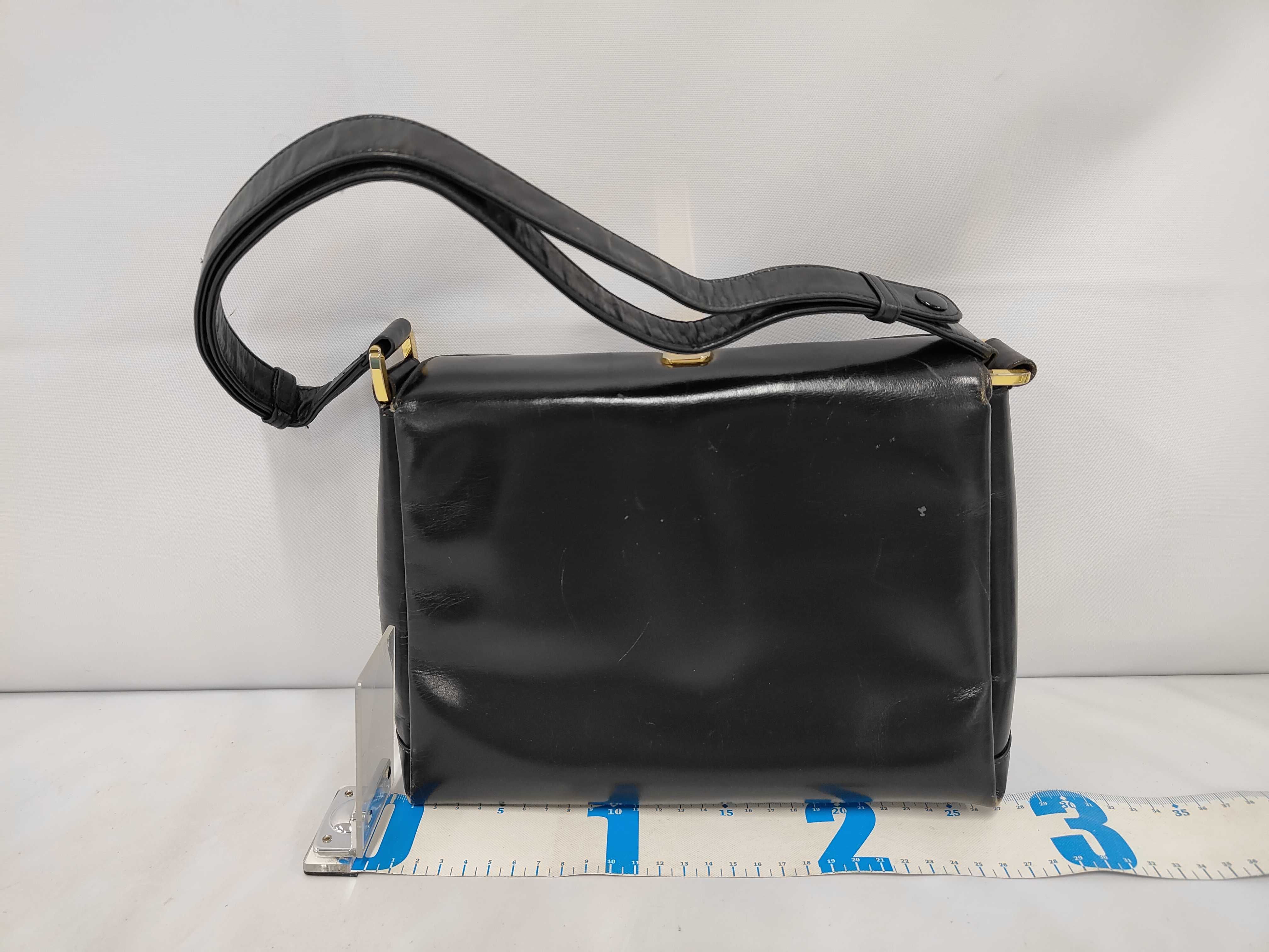 GG Interlocking Gold Hardware Black Leather Shoulder Bag — view 2