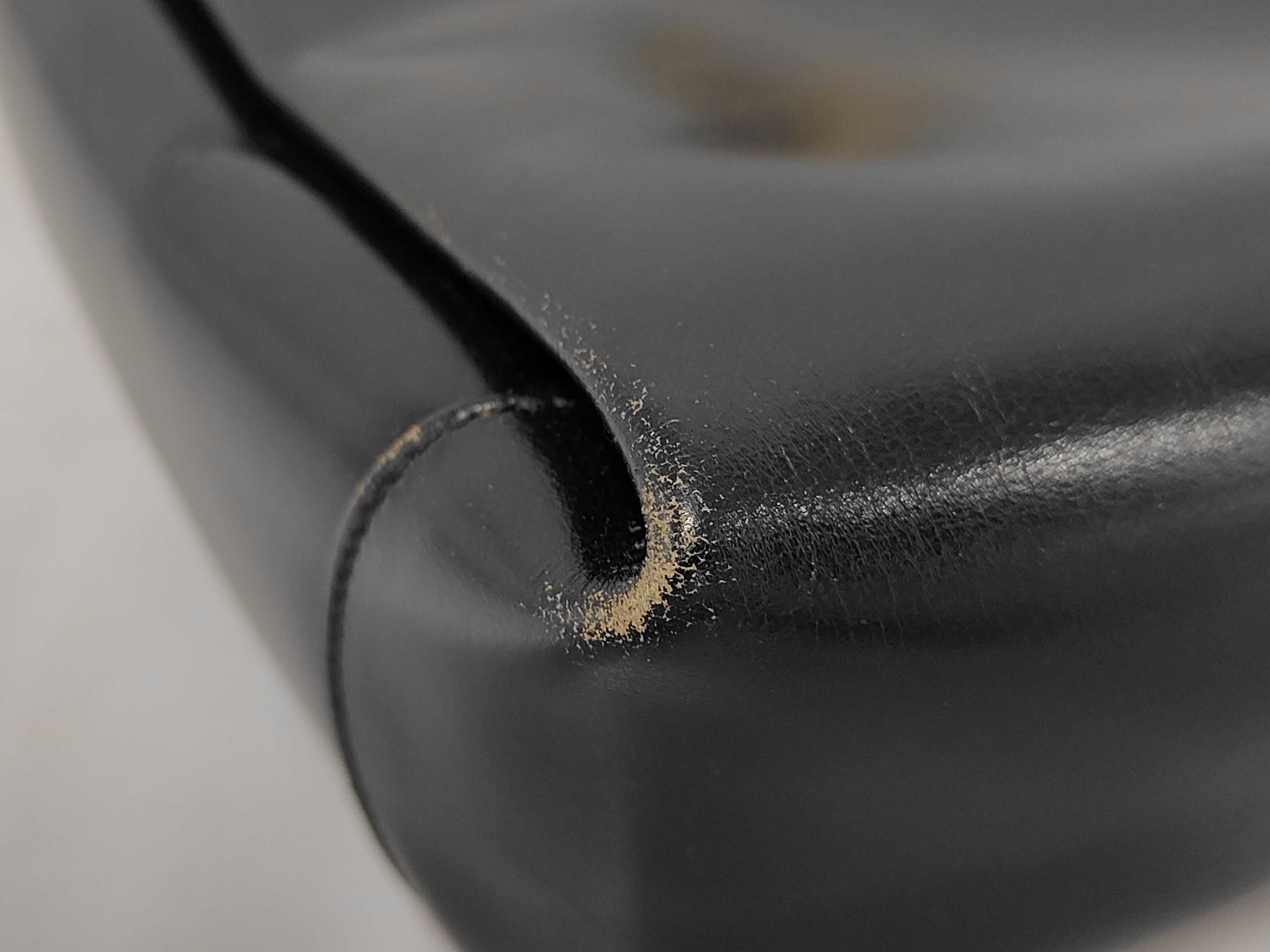 GG Interlocking Gold Hardware Black Leather Shoulder Bag — view 4