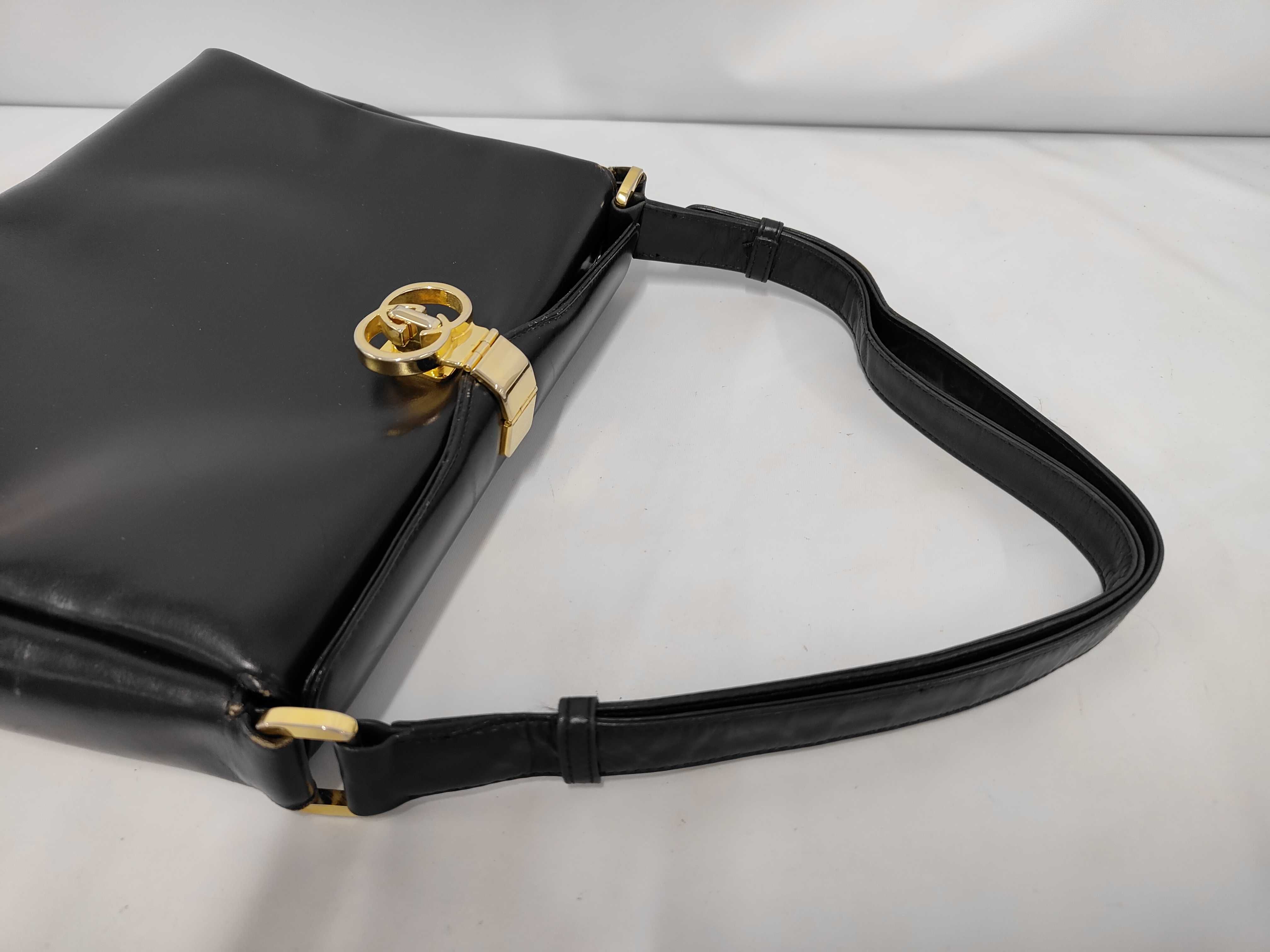 GG Interlocking Gold Hardware Black Leather Shoulder Bag — view 5