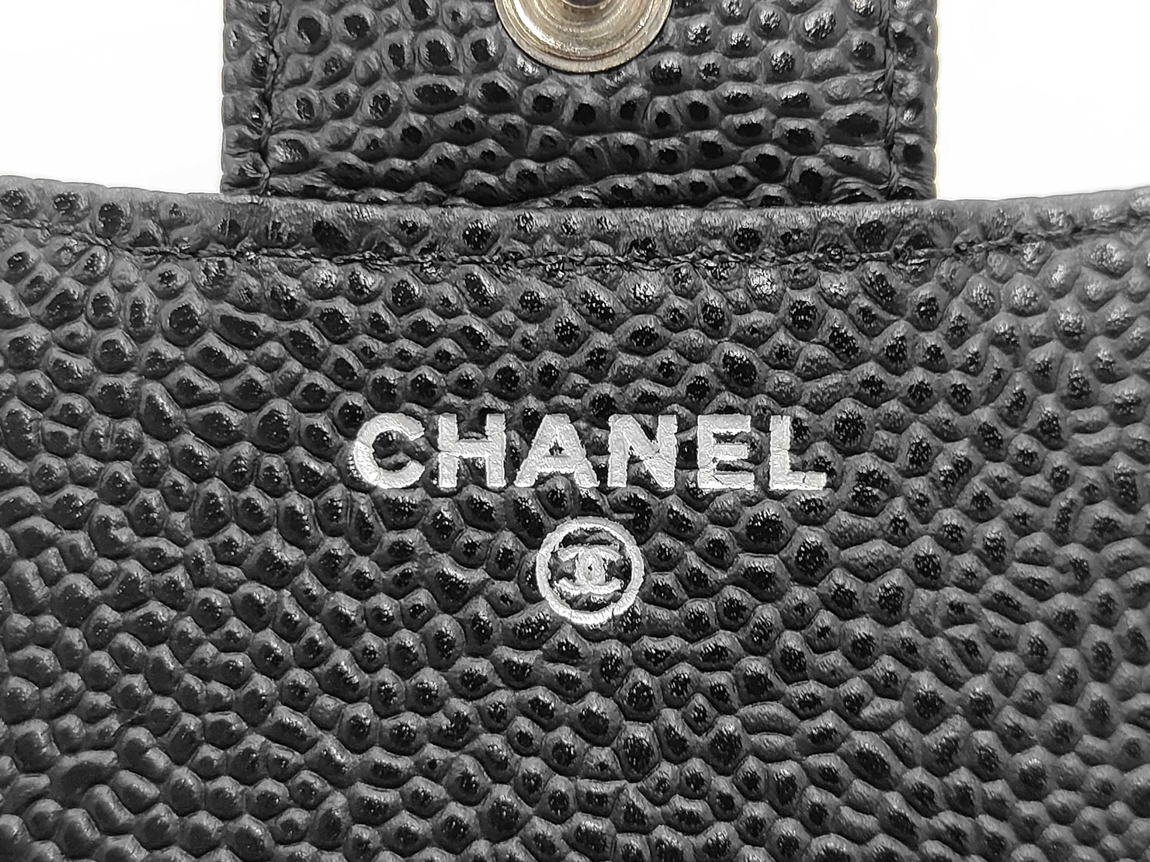 Caviar Skin Classic Small Flap Wallet — view 11