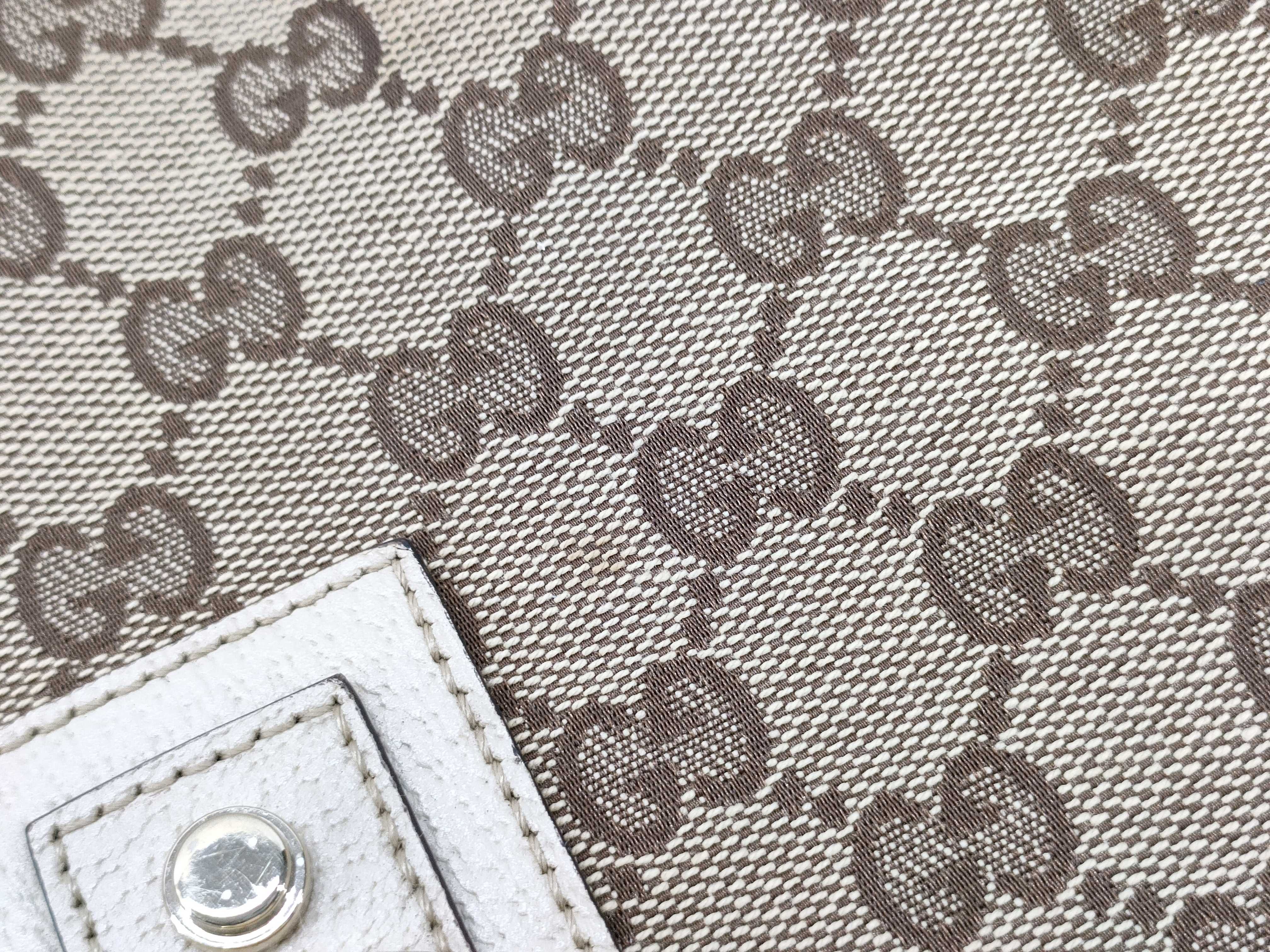 GG Canvas Gucci Shoulder Bag — view 13