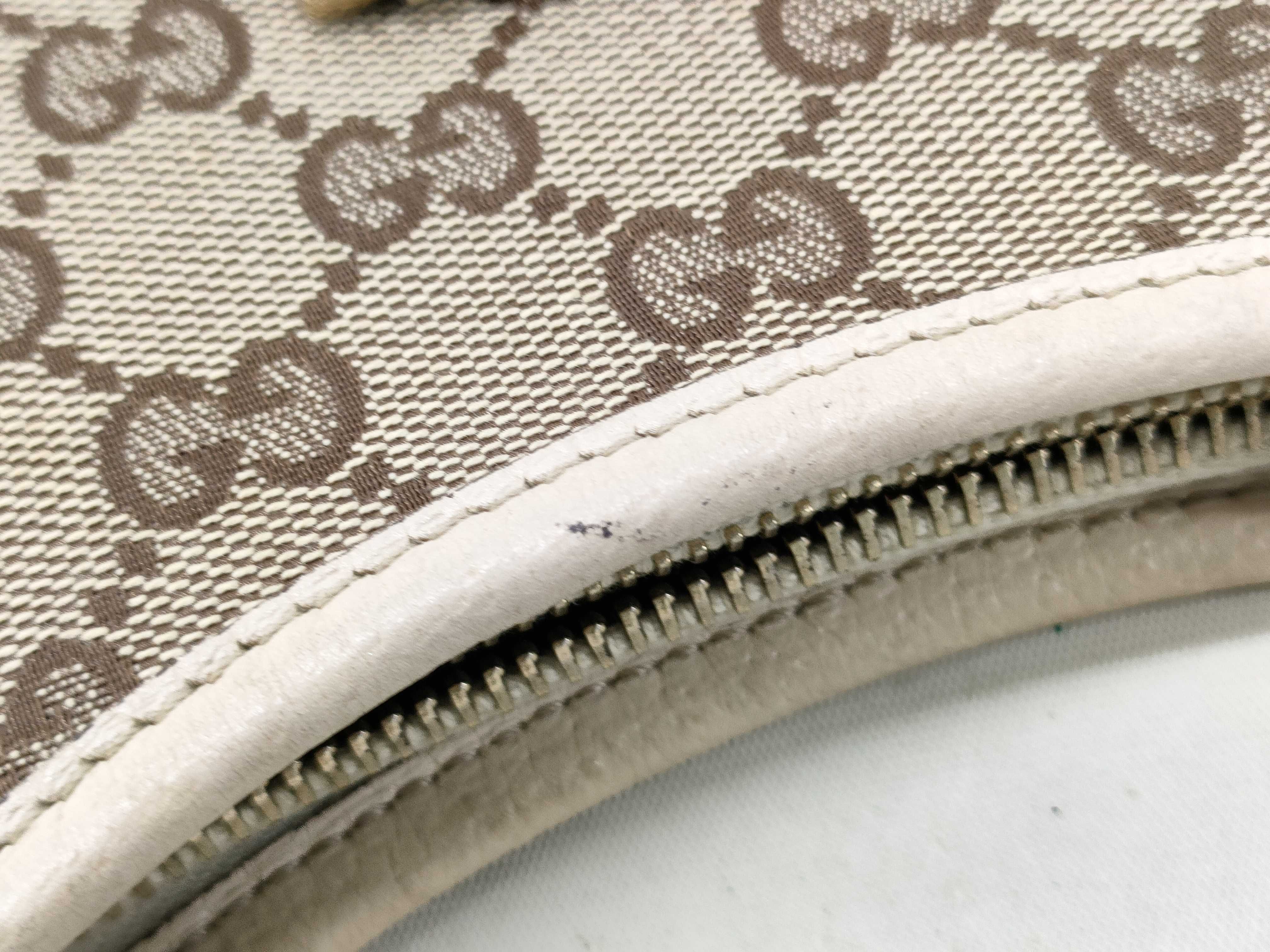 GG Canvas Gucci Shoulder Bag — view 14