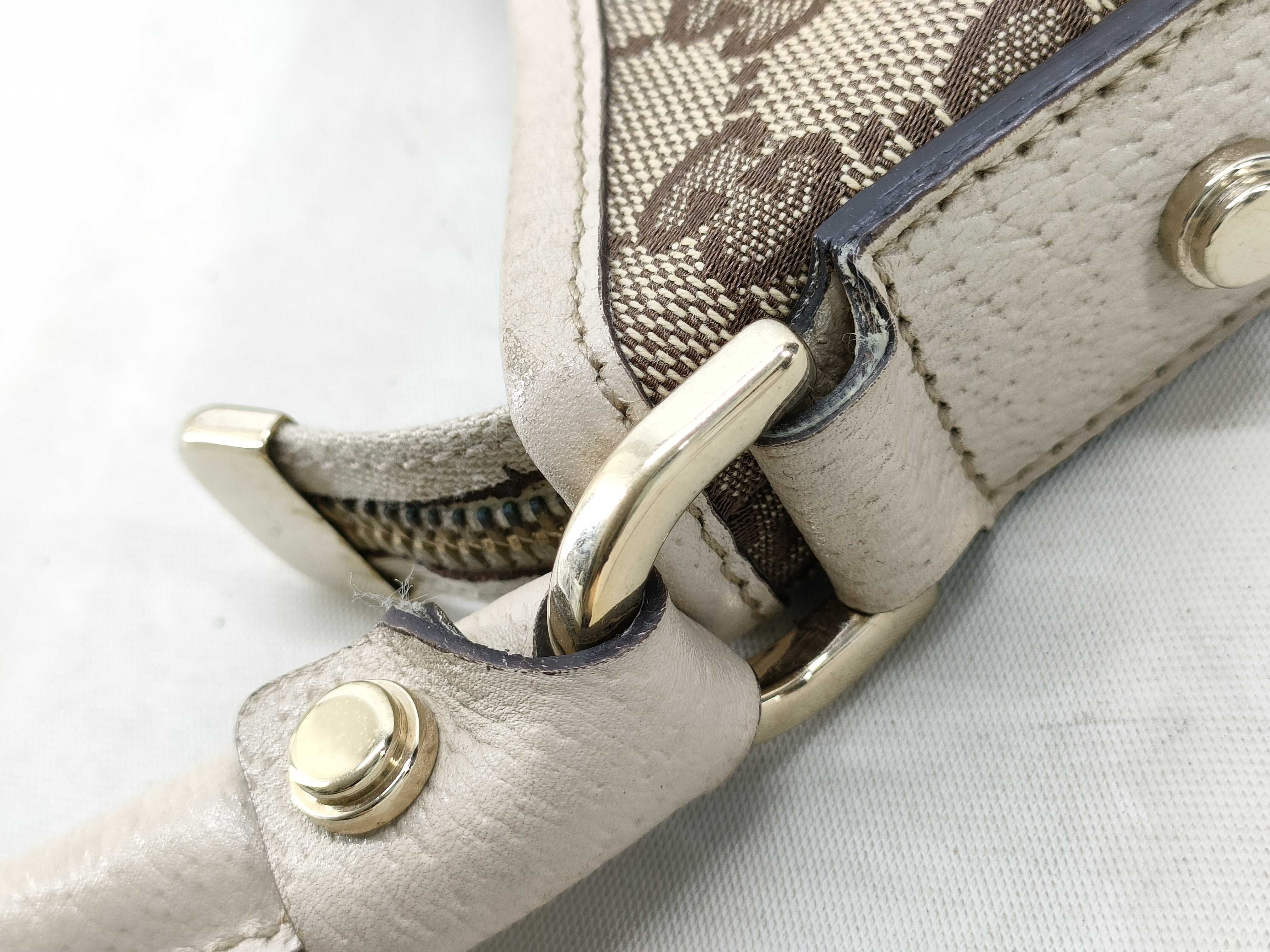 GG Canvas Gucci Shoulder Bag — view 7